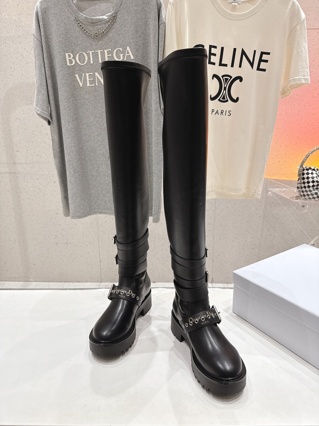 高版本出厂 Dior/迪奥D家F019 2025ss秋冬新品布洛克弹力长靴，经久不衰的马丁靴造型，彰显经