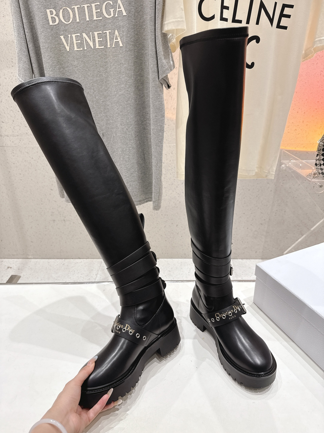 高版本出厂 Dior/迪奥D家F019 2025ss秋冬新品布洛克弹力长靴，经久不衰的马丁靴造型，彰显经