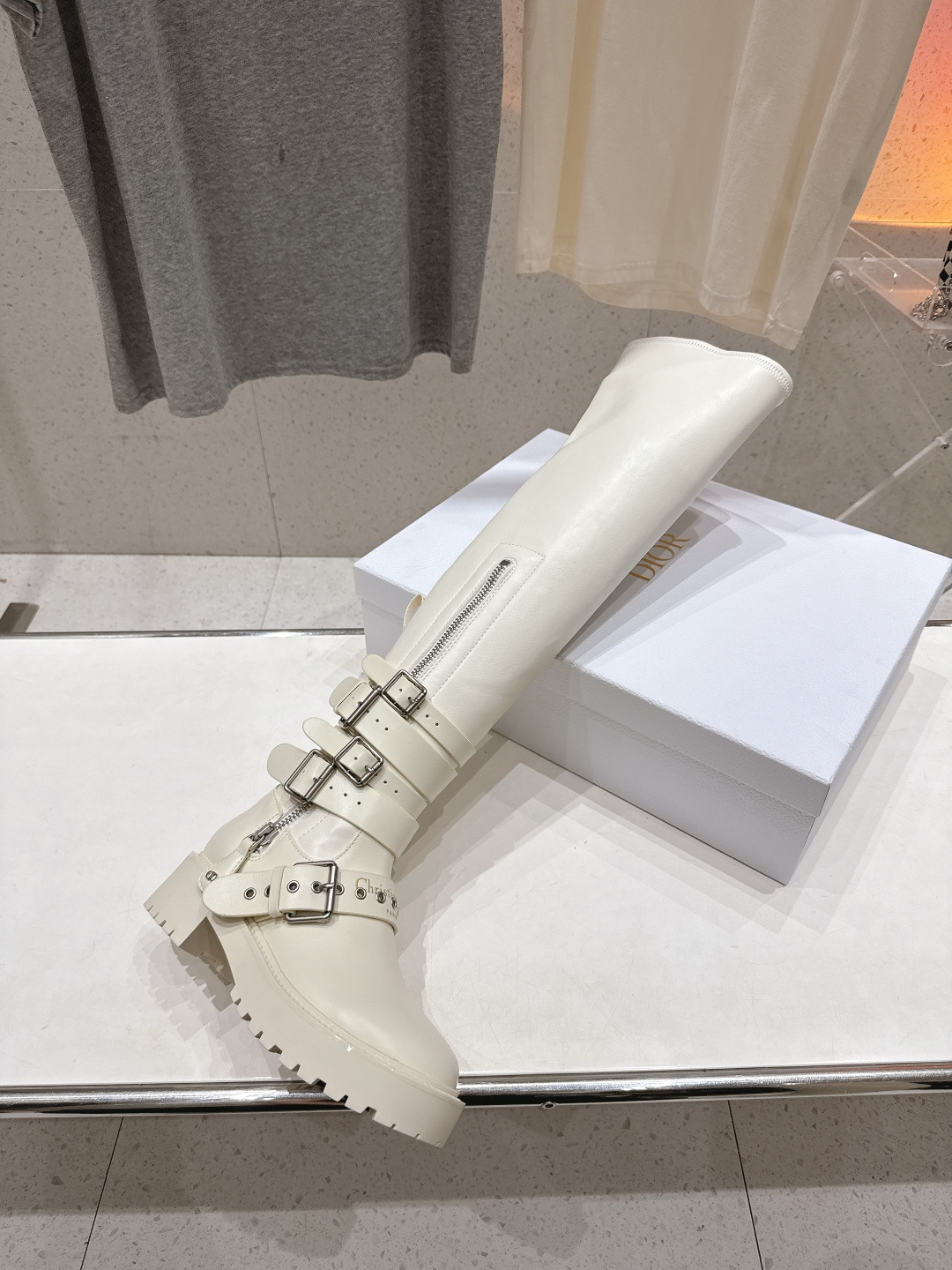 高版本出厂 Dior/迪奥D家F019 2025ss秋冬新品布洛克弹力长靴，经久不衰的马丁靴造型，彰显经