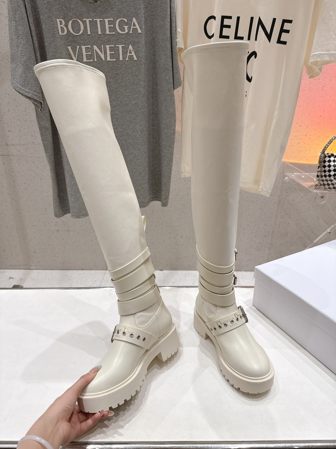 高版本出厂 Dior/迪奥D家F019 2025ss秋冬新品布洛克弹力长靴，经久不衰的马丁靴造型，彰显经