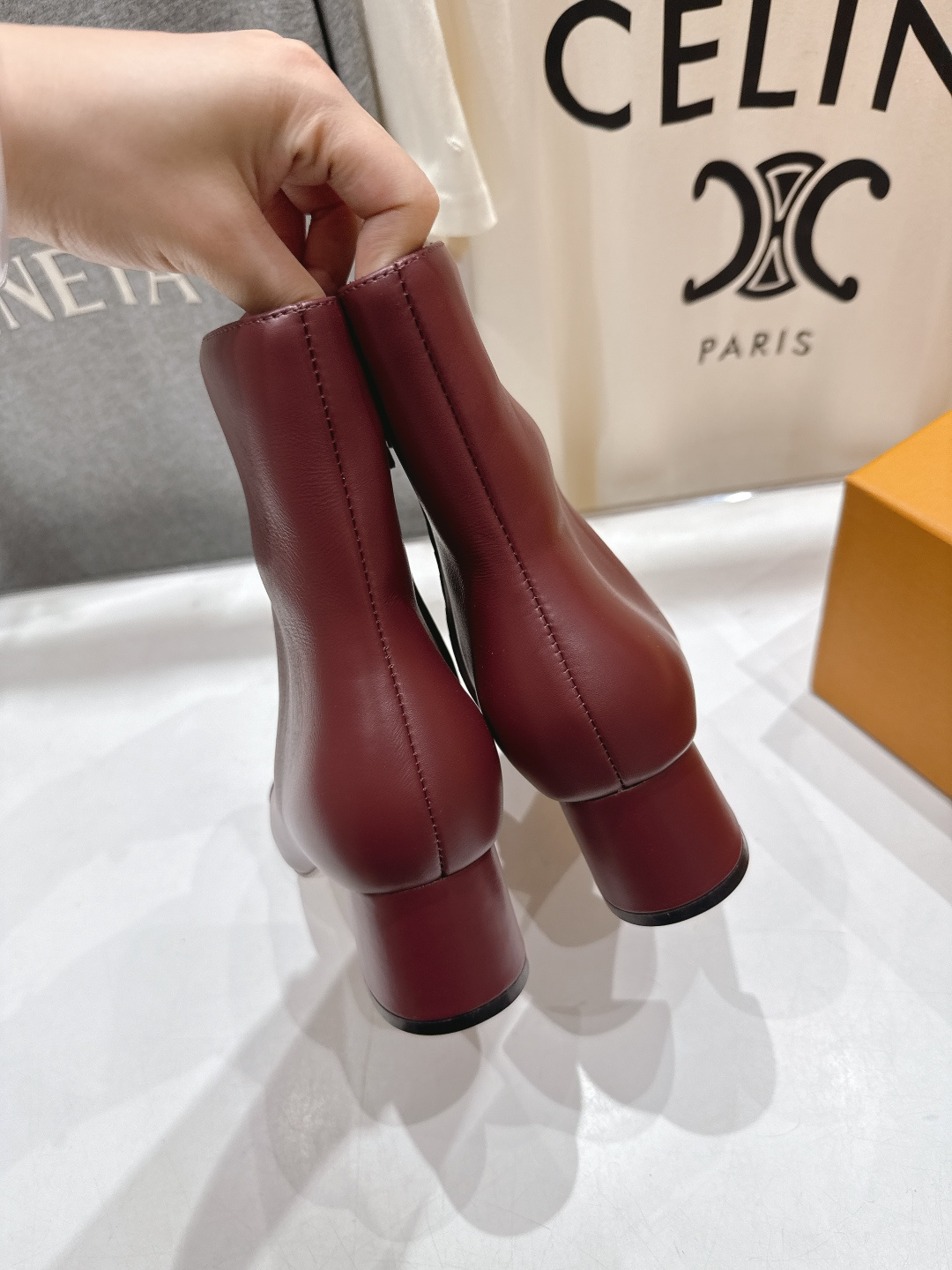 高版本出厂 LOUIS VUITTON 25ss LV驴牌秋冬新款高跟短靴楦型百搭瘦脚yyds.造型立体