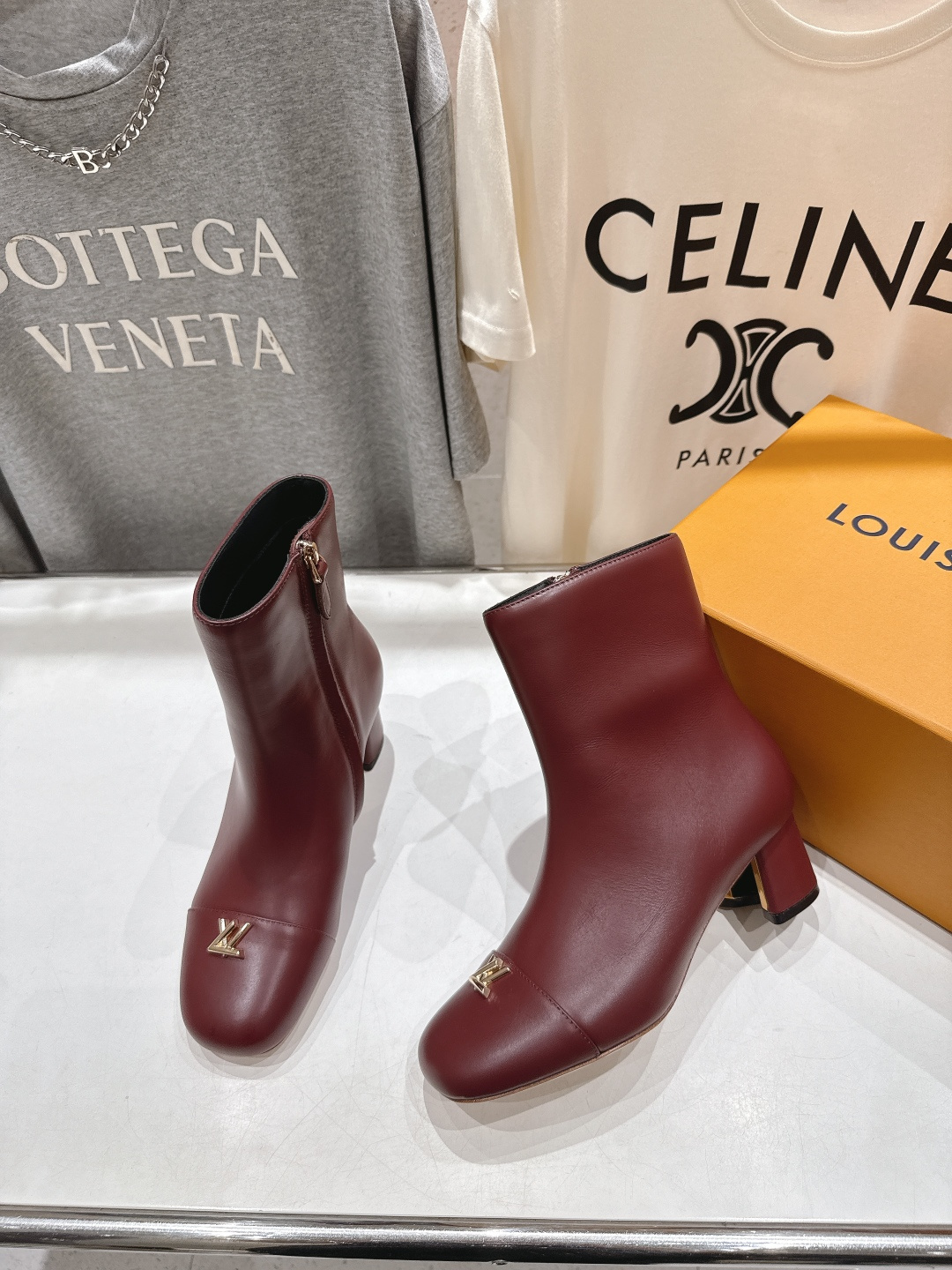 高版本出厂 LOUIS VUITTON 25ss LV驴牌秋冬新款高跟短靴楦型百搭瘦脚yyds.造型立体