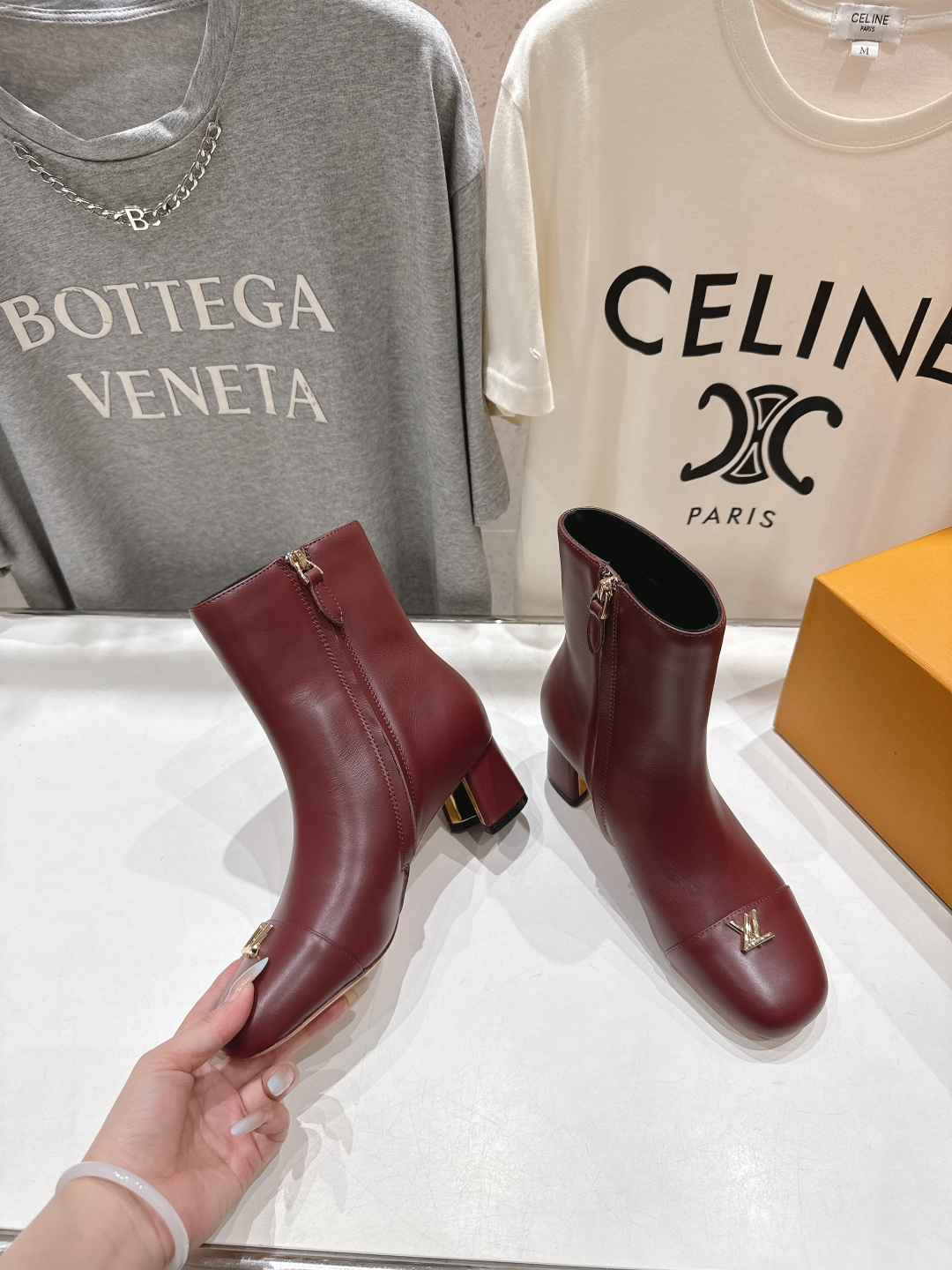 高版本出厂 LOUIS VUITTON 25ss LV驴牌秋冬新款高跟短靴楦型百搭瘦脚yyds.造型立体