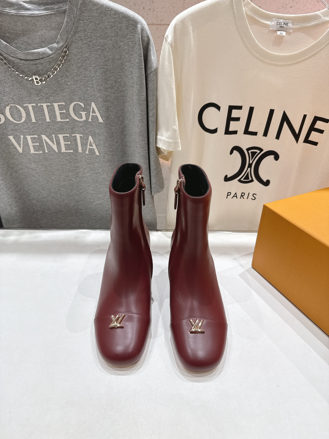 高版本出厂 LOUIS VUITTON 25ss LV驴牌秋冬新款高跟短靴楦型百搭瘦脚yyds.造型立体