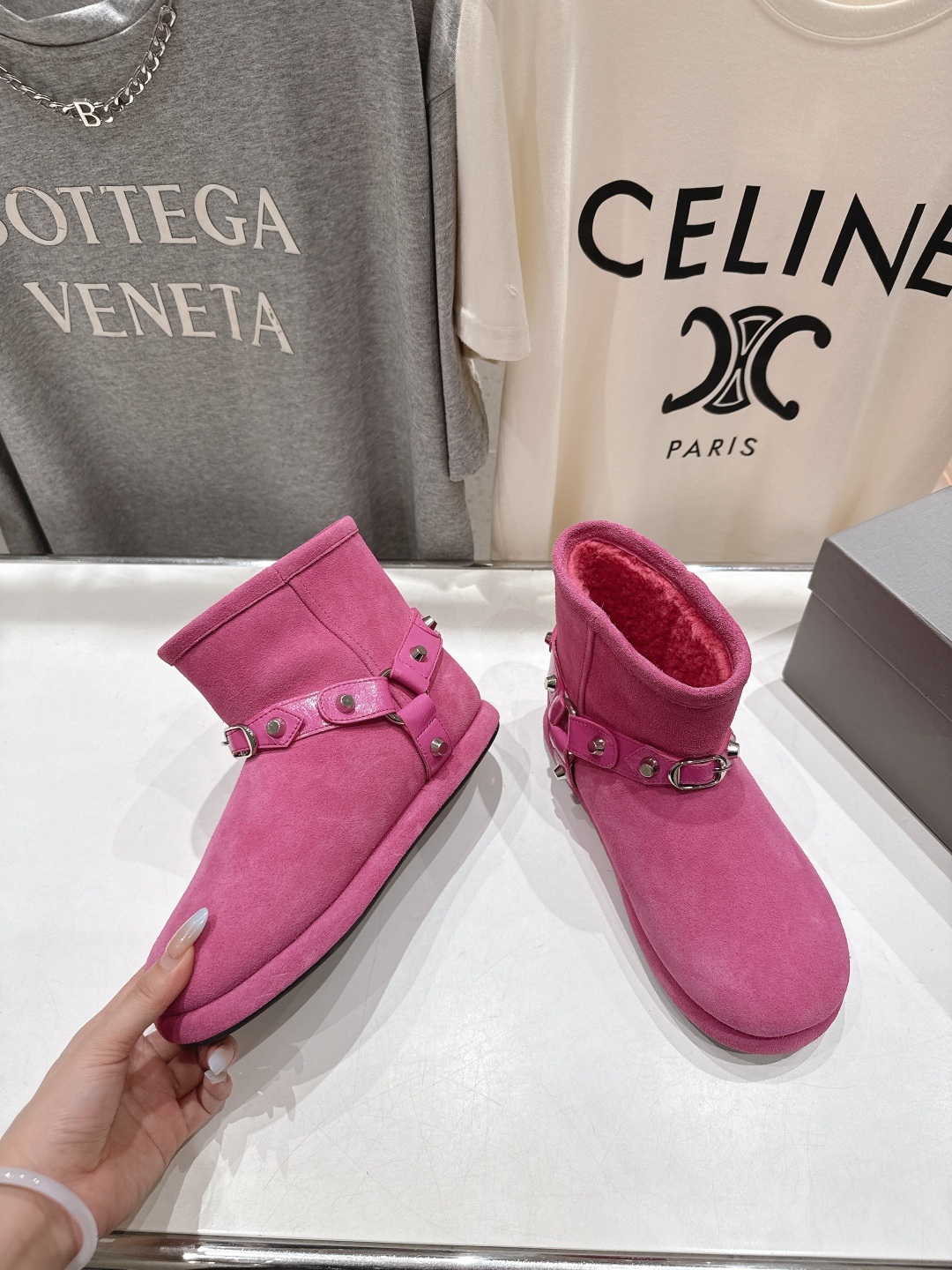高版本出厂 BALENCIAGA*巴黎世家F043 2025ss秋冬新款羊毛短靴雪地靴冬日凛凛🏂🏻不可缺