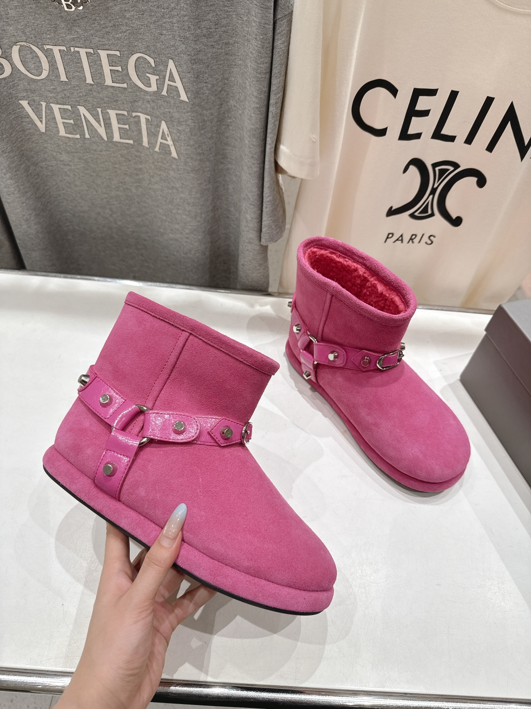 高版本出厂 BALENCIAGA*巴黎世家F043 2025ss秋冬新款羊毛短靴雪地靴冬日凛凛🏂🏻不可缺