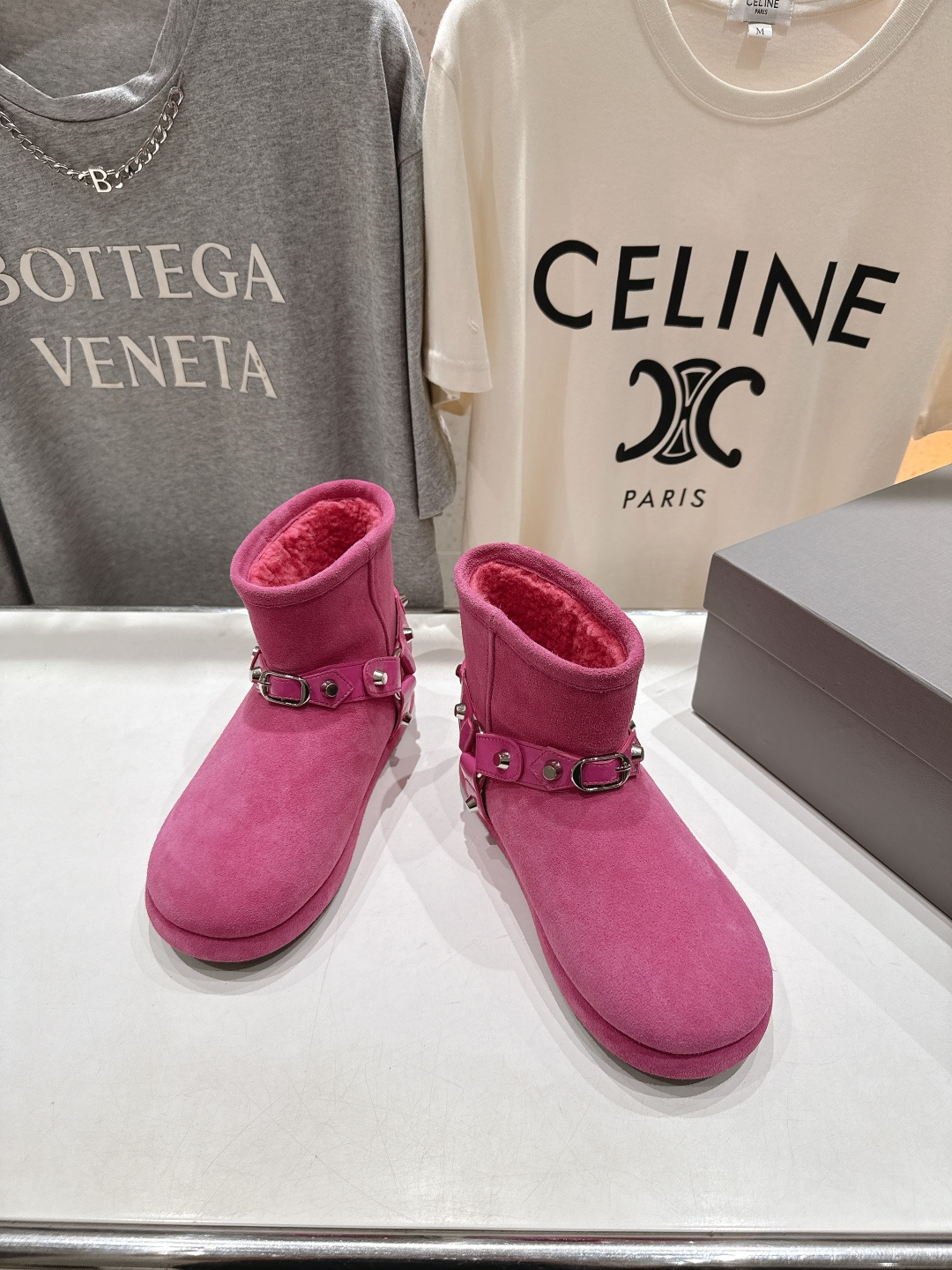 高版本出厂 BALENCIAGA*巴黎世家F043 2025ss秋冬新款羊毛短靴雪地靴冬日凛凛🏂🏻不可缺