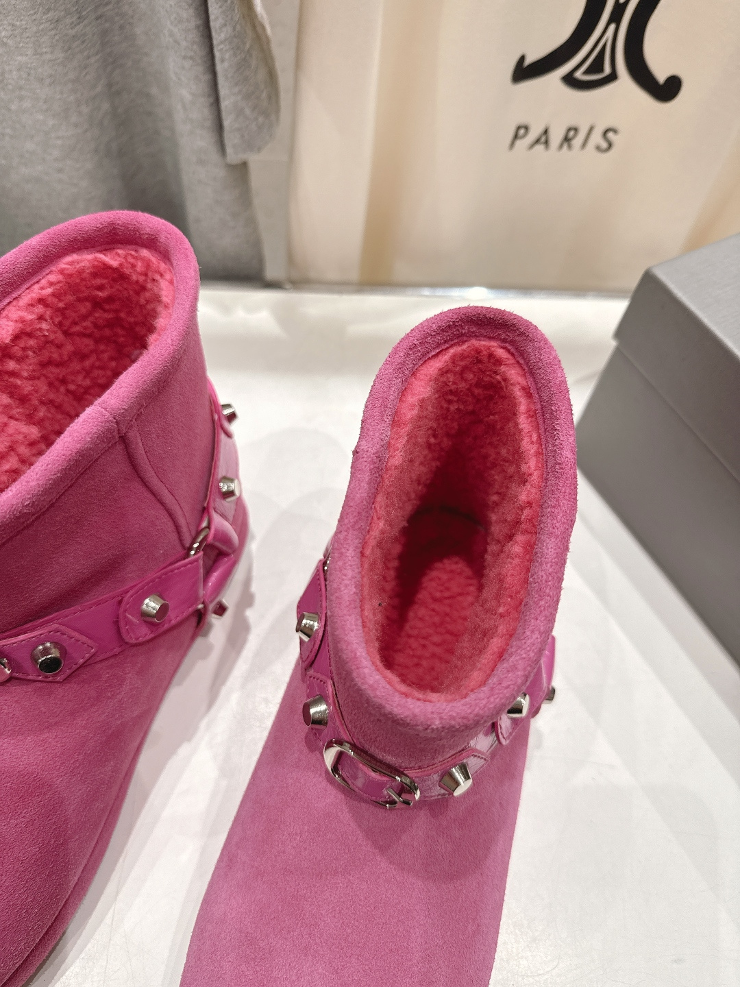 高版本出厂 BALENCIAGA*巴黎世家F043 2025ss秋冬新款羊毛短靴雪地靴冬日凛凛🏂🏻不可缺