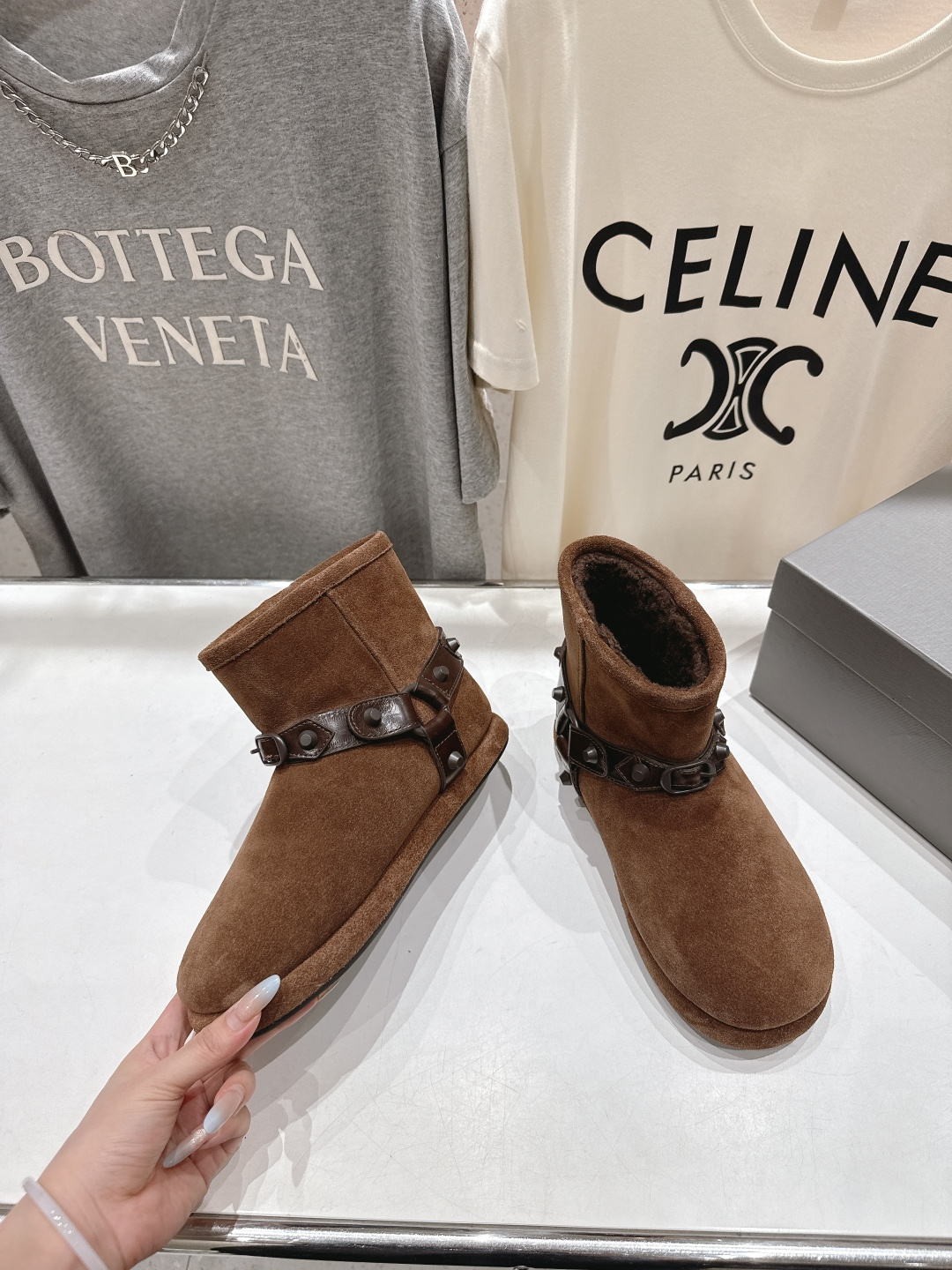 高版本出厂 BALENCIAGA*巴黎世家F043 2025ss秋冬新款羊毛短靴雪地靴冬日凛凛🏂🏻不可缺