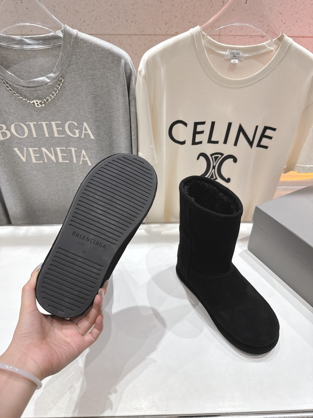 高版本出厂 BALENCIAGA*巴黎世家F043 2025ss秋冬新款羊毛短靴雪地靴冬日凛凛🏂🏻不可缺