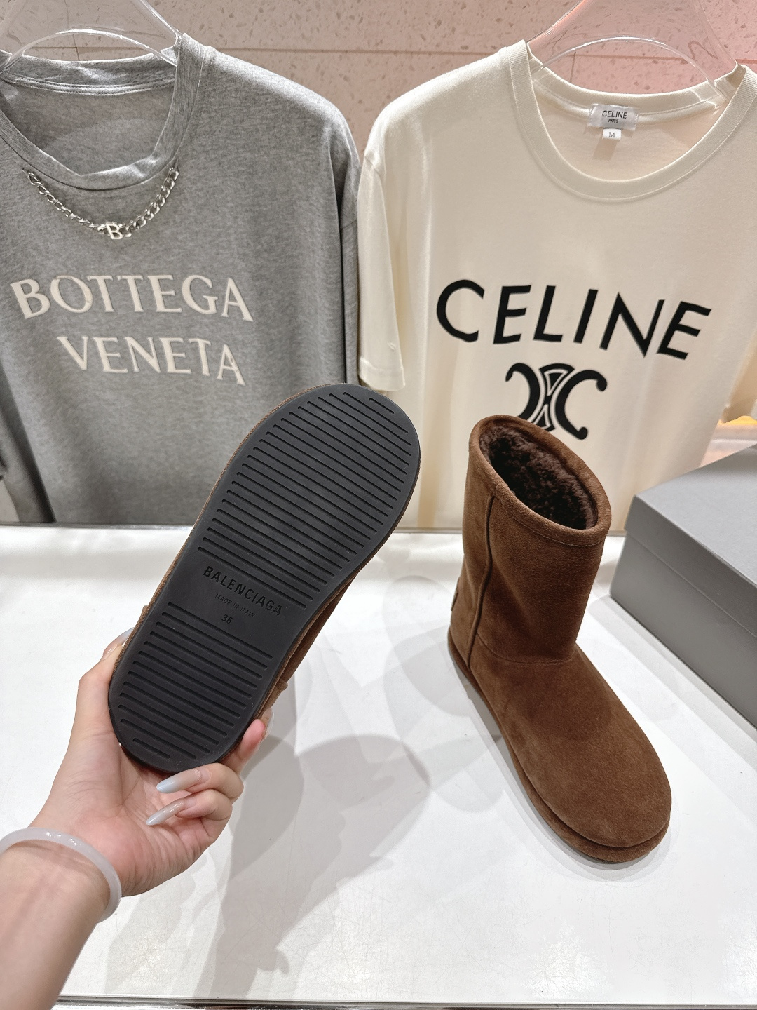 高版本出厂 BALENCIAGA*巴黎世家F043 2025ss秋冬新款羊毛短靴雪地靴冬日凛凛🏂🏻不可缺