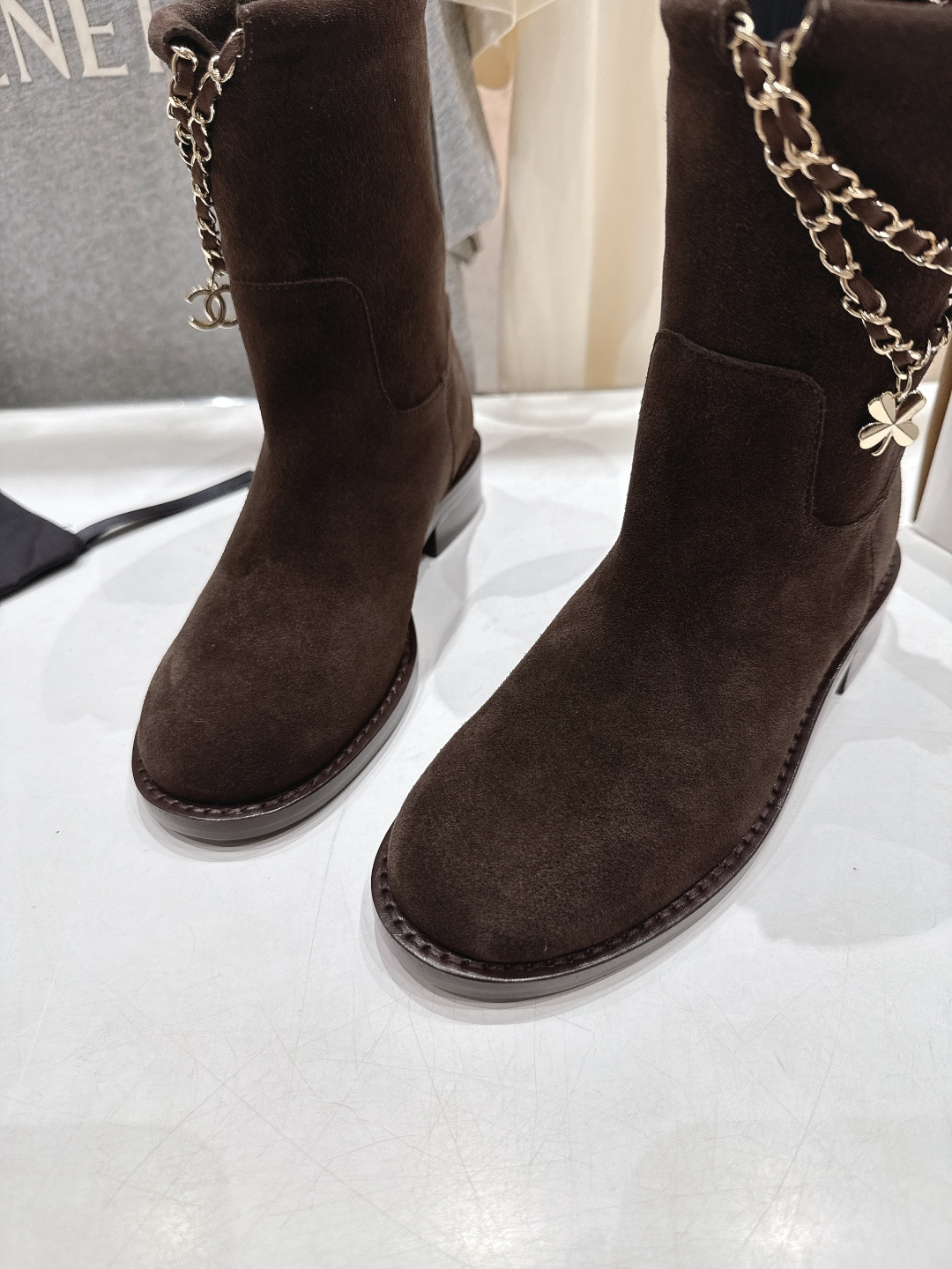 高版本出厂 Chanel/香奈儿F028 小香2025ss秋冬新款切尔西帅气短靴中筒靴马丁靴，原版拆卸精