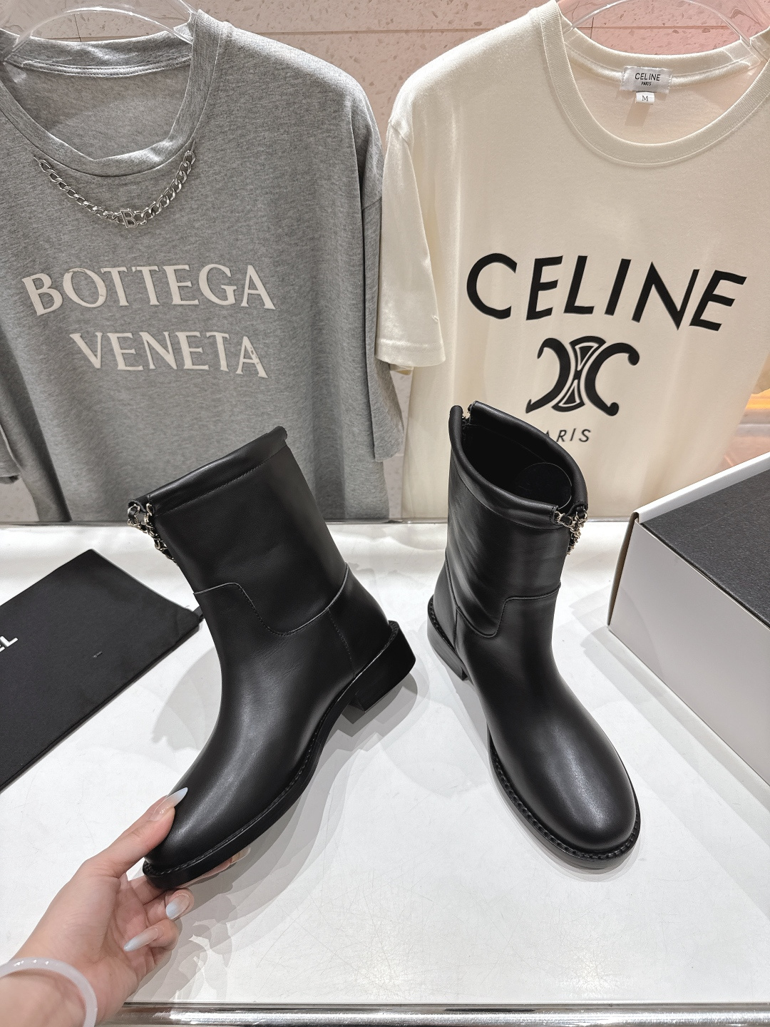 高版本出厂 皮面 Chanel/香奈儿F028 小香2025ss秋冬新款切尔西帅气短靴中筒靴马丁靴，原版