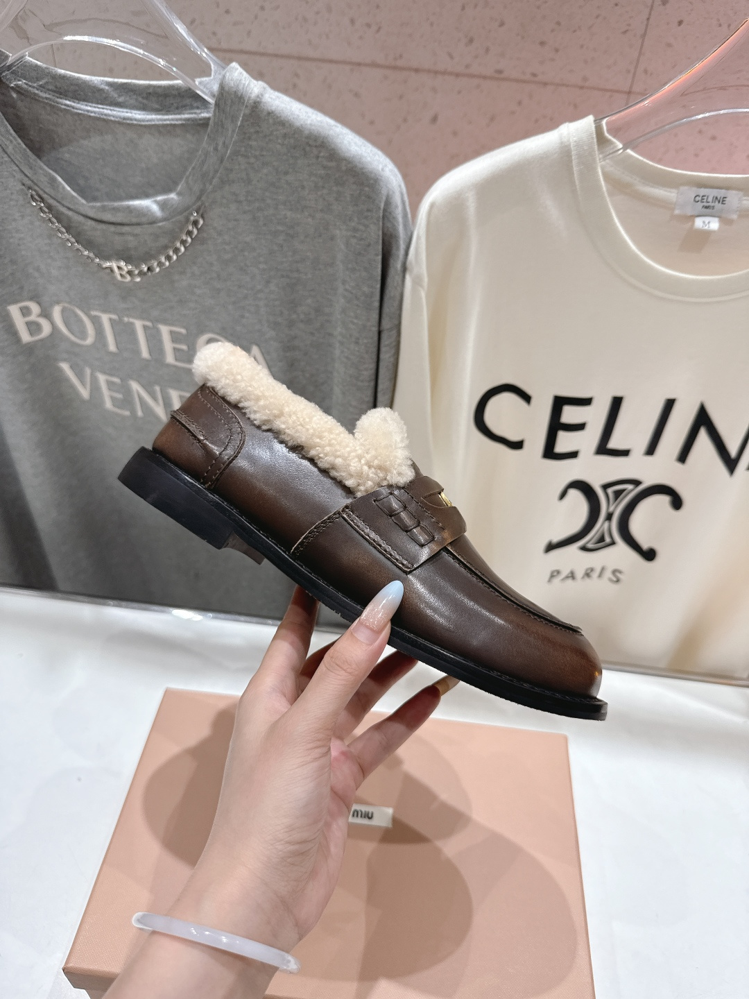 高版本出厂 MiuMiu/缪缪F049 2025ss秋冬新款·幸运钱币系列驾车鞋加毛乐福鞋毛毛鞋各路明星