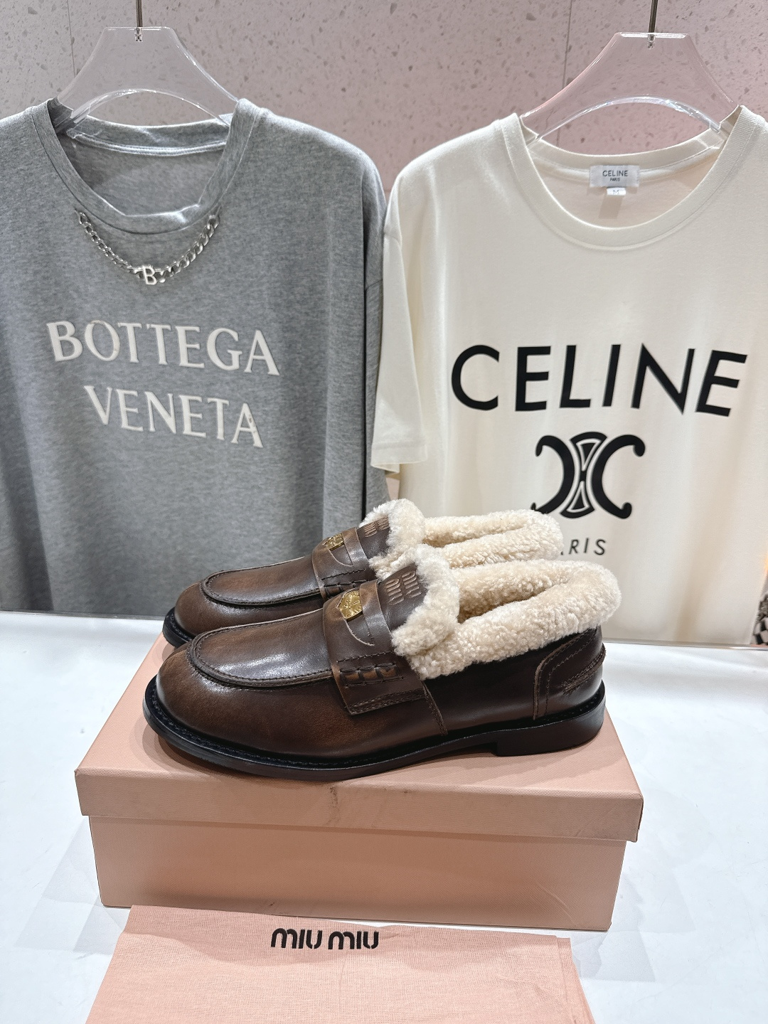 高版本出厂 MiuMiu/缪缪F049 2025ss秋冬新款·幸运钱币系列驾车鞋加毛乐福鞋毛毛鞋各路明星