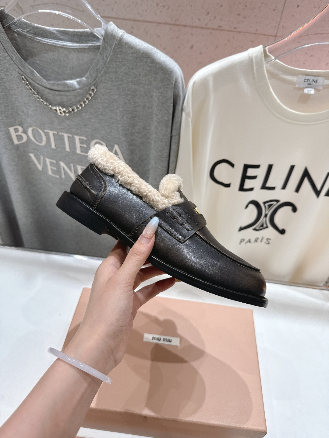 高版本出厂 MiuMiu/缪缪F049 2025ss秋冬新款·幸运钱币系列驾车鞋加毛乐福鞋毛毛鞋各路明星