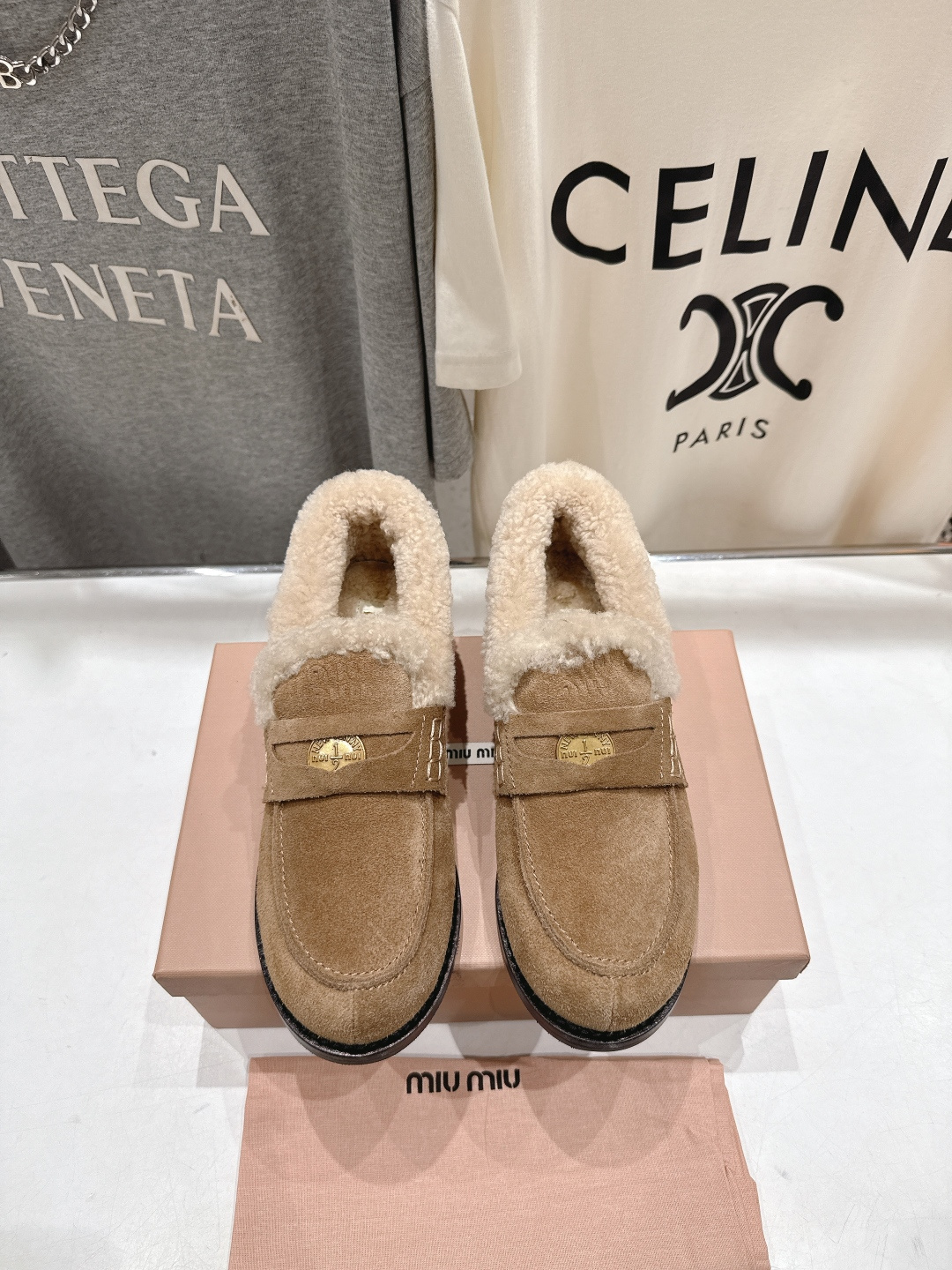 高版本出厂 MiuMiu/缪缪F049 2025ss秋冬新款·幸运钱币系列驾车鞋加毛乐福鞋毛毛鞋各路明星
