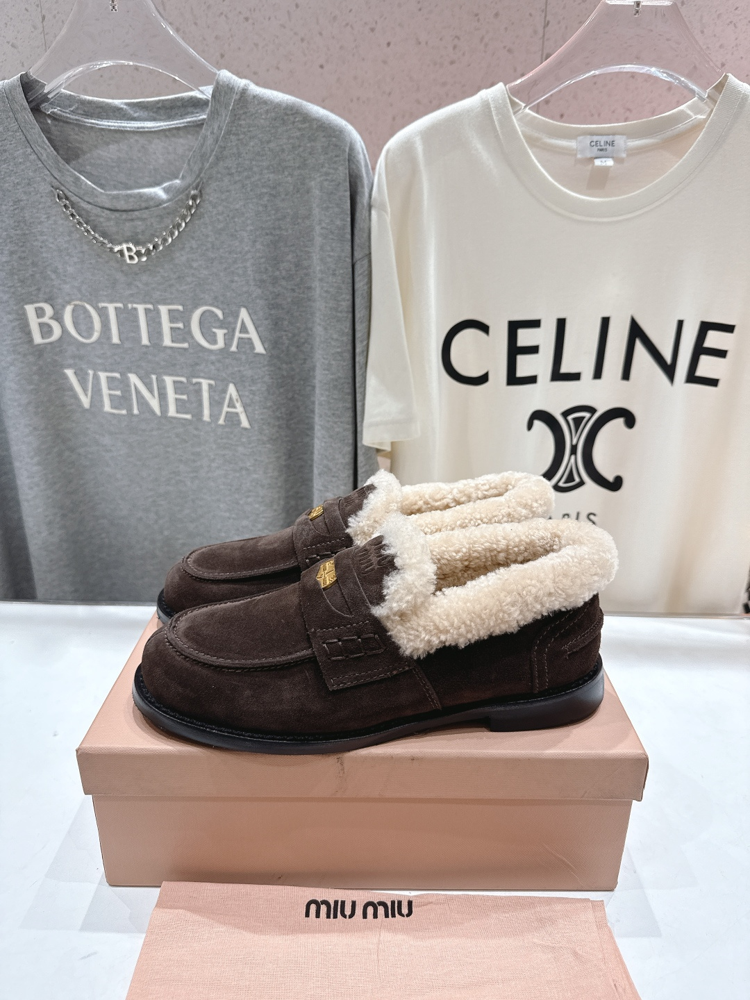 高版本出厂 MiuMiu/缪缪F049 2025ss秋冬新款·幸运钱币系列驾车鞋加毛乐福鞋毛毛鞋各路明星