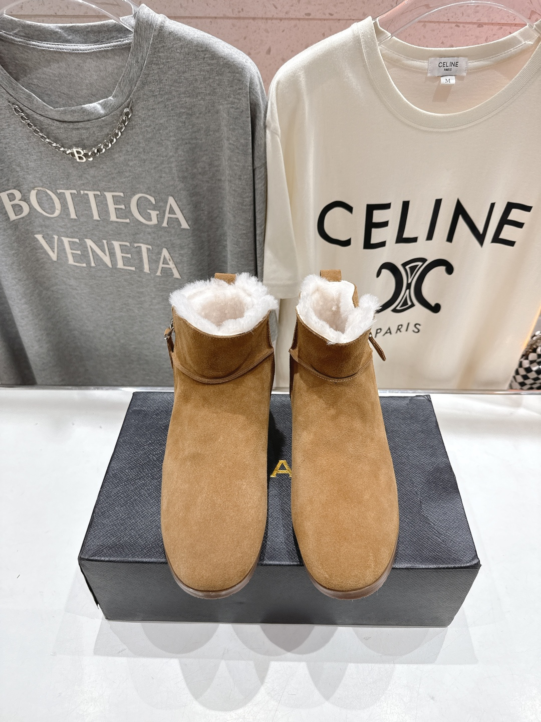 高版本出厂「ALAiA」ALA 阿莱亚F016 2025ss/秋冬·大热款平底侧拉链羊毛短靴雪地靴自带时