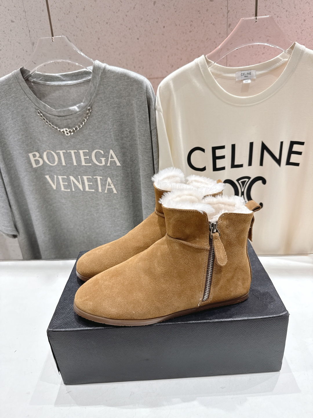 高版本出厂「ALAiA」ALA 阿莱亚F016 2025ss/秋冬·大热款平底侧拉链羊毛短靴雪地靴自带时