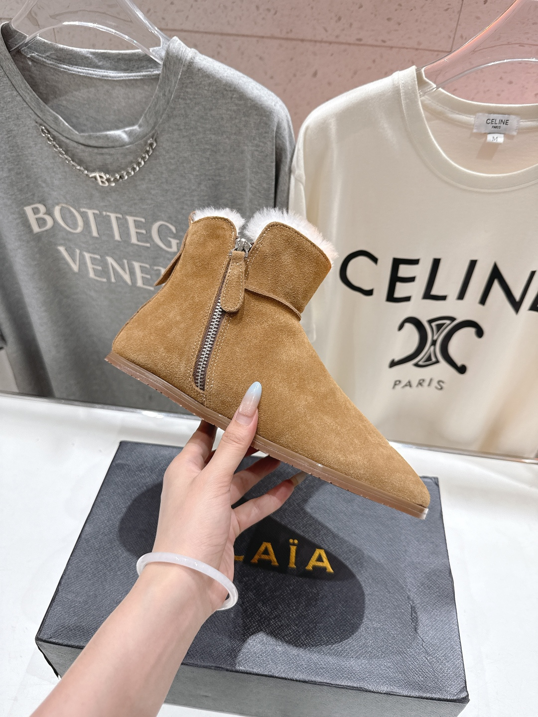 高版本出厂「ALAiA」ALA 阿莱亚F016 2025ss/秋冬·大热款平底侧拉链羊毛短靴雪地靴自带时