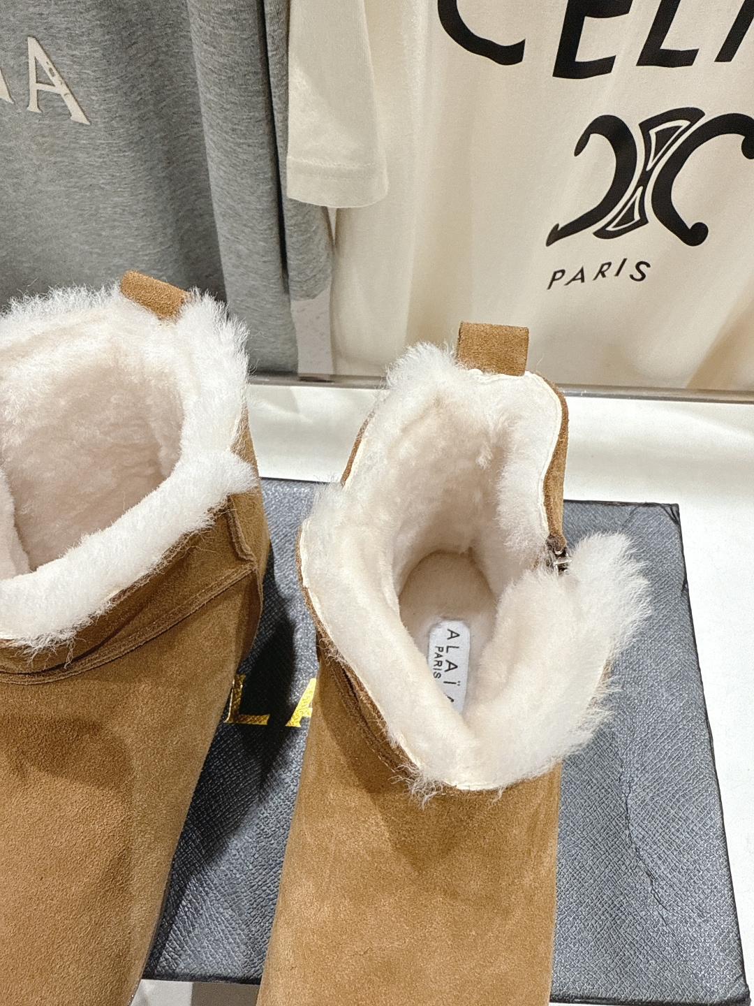 高版本出厂「ALAiA」ALA 阿莱亚F016 2025ss/秋冬·大热款平底侧拉链羊毛短靴雪地靴自带时