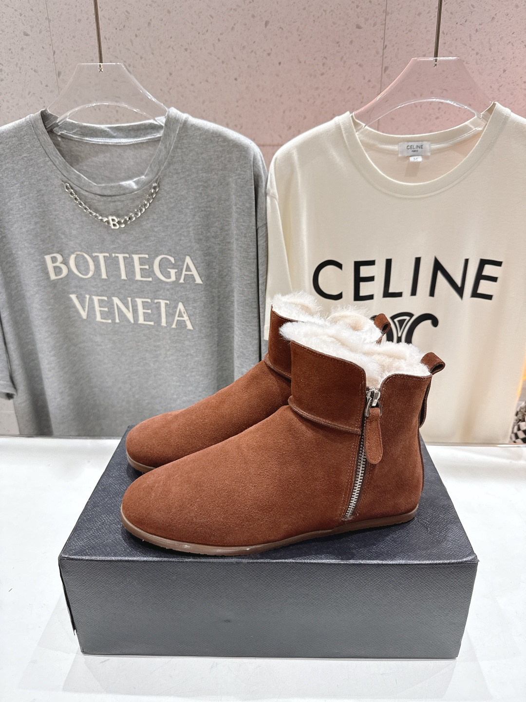 高版本出厂「ALAiA」ALA 阿莱亚F016 2025ss/秋冬·大热款平底侧拉链羊毛短靴雪地靴自带时