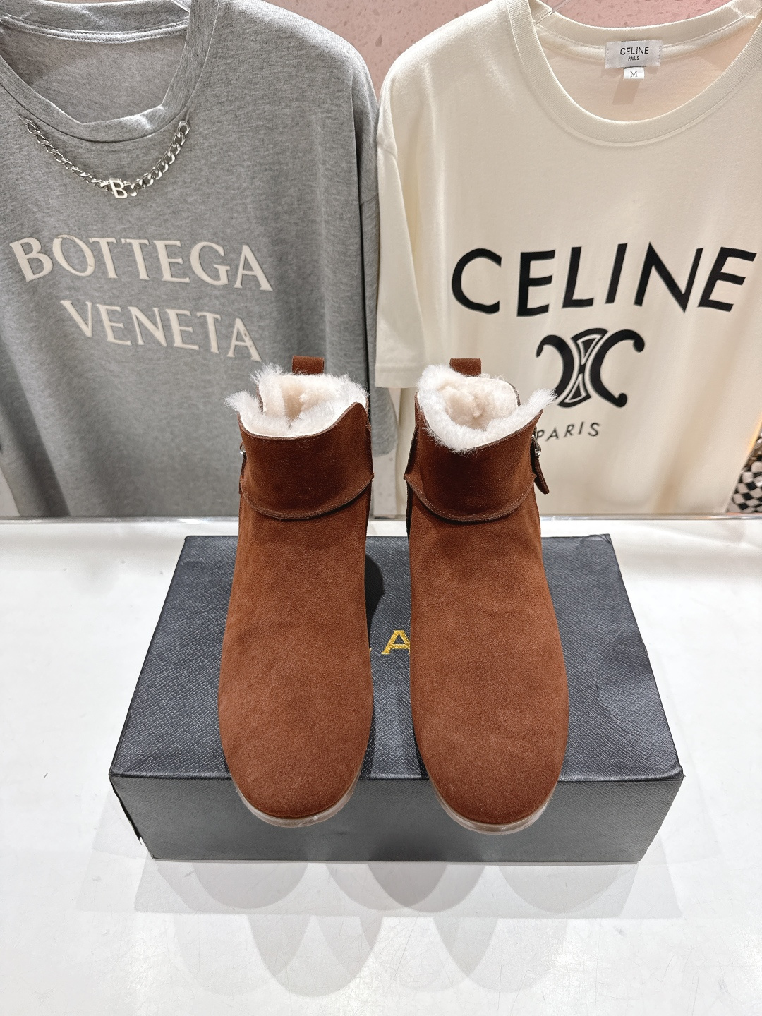 高版本出厂「ALAiA」ALA 阿莱亚F016 2025ss/秋冬·大热款平底侧拉链羊毛短靴雪地靴自带时