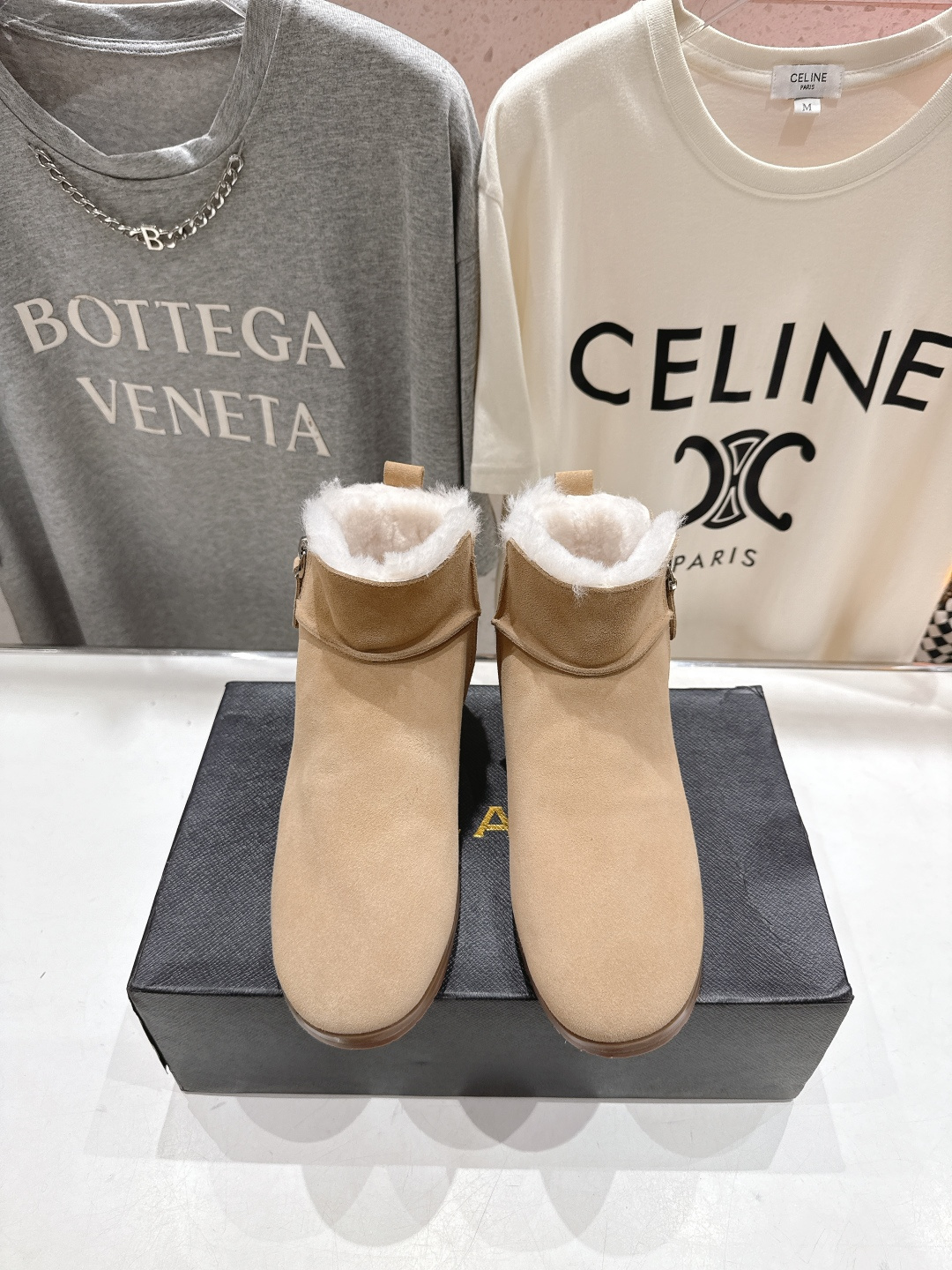 高版本出厂「ALAiA」ALA 阿莱亚F016 2025ss/秋冬·大热款平底侧拉链羊毛短靴雪地靴自带时