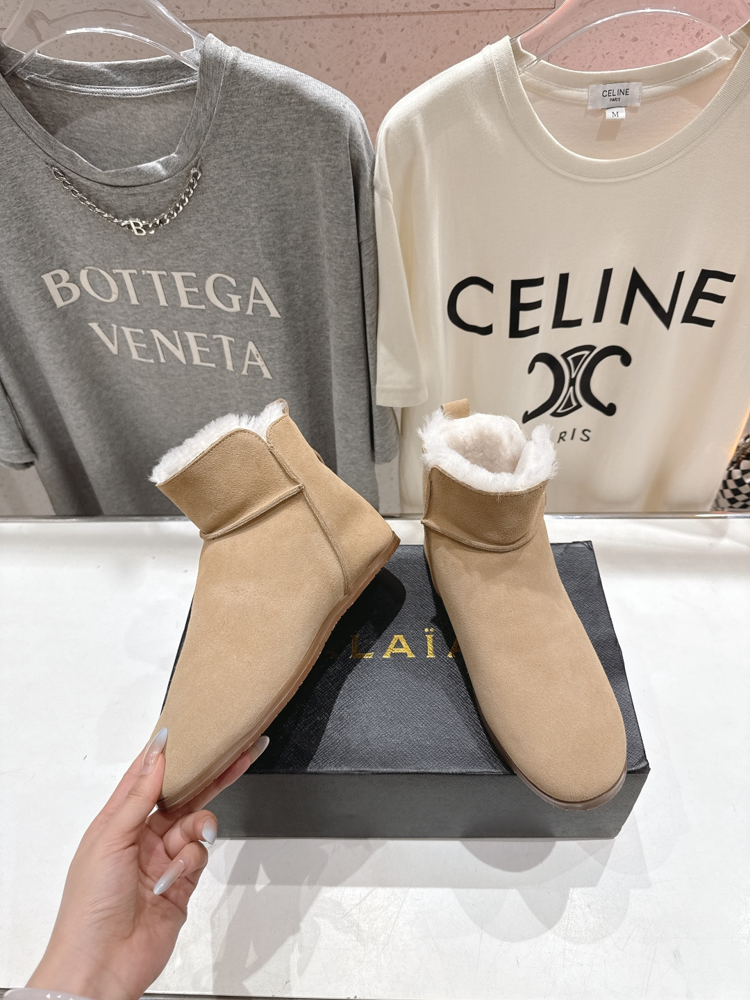 高版本出厂「ALAiA」ALA 阿莱亚F016 2025ss/秋冬·大热款平底侧拉链羊毛短靴雪地靴自带时