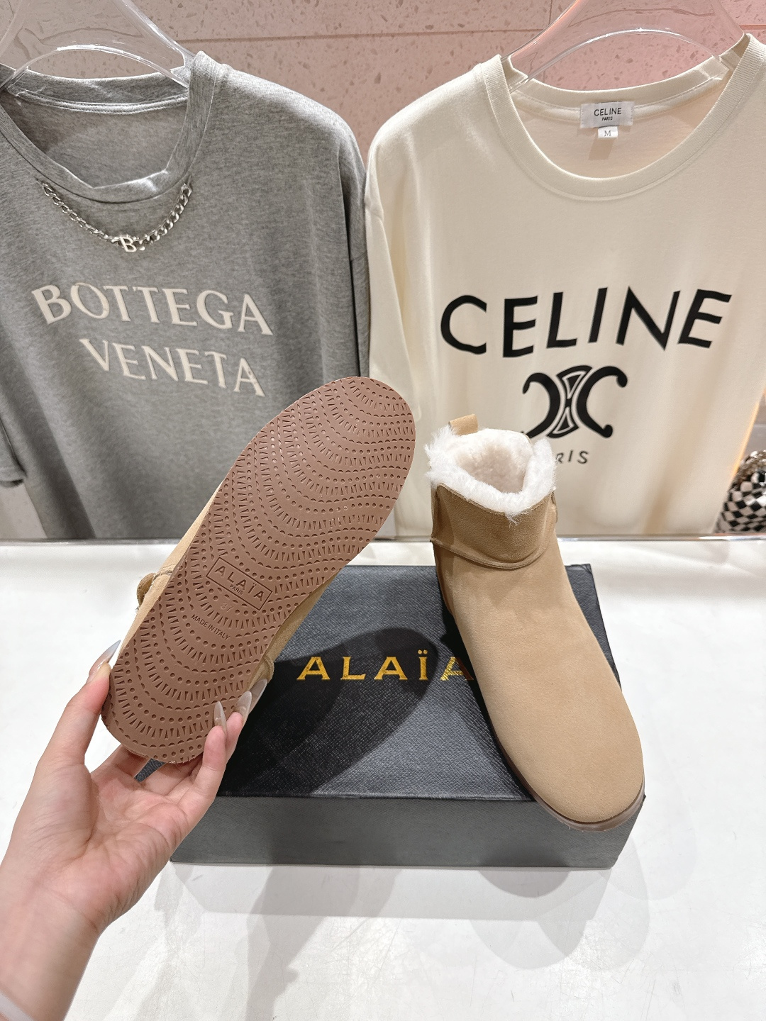 高版本出厂「ALAiA」ALA 阿莱亚F016 2025ss/秋冬·大热款平底侧拉链羊毛短靴雪地靴自带时