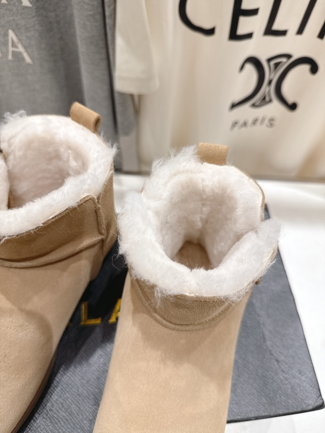 高版本出厂「ALAiA」ALA 阿莱亚F016 2025ss/秋冬·大热款平底侧拉链羊毛短靴雪地靴自带时