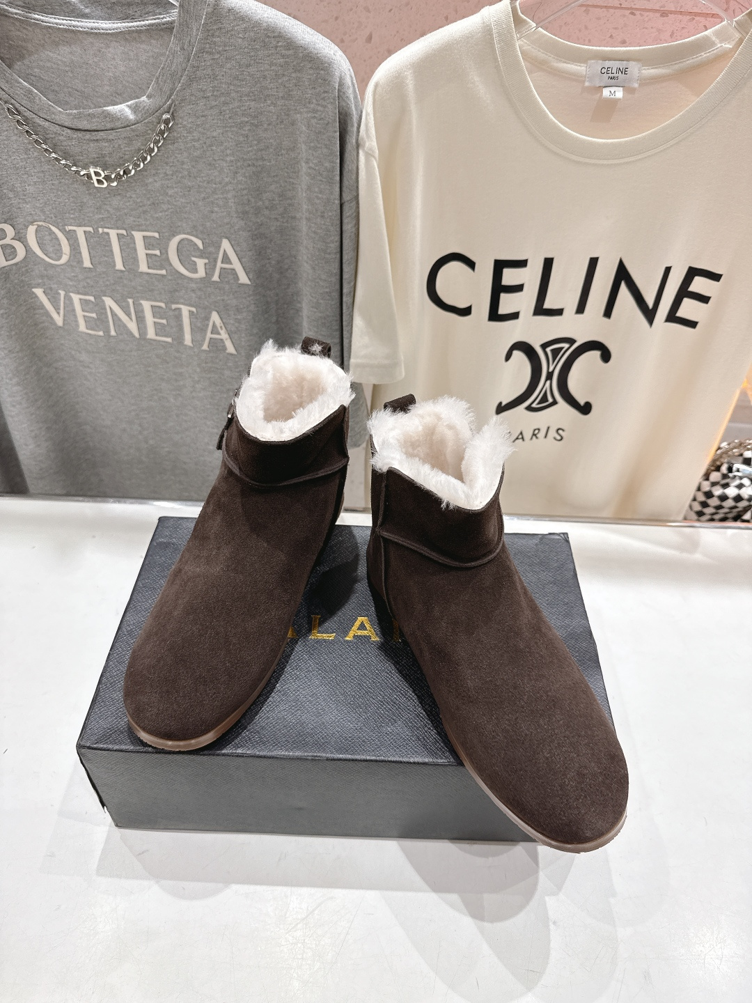 高版本出厂「ALAiA」ALA 阿莱亚F016 2025ss/秋冬·大热款平底侧拉链羊毛短靴雪地靴自带时