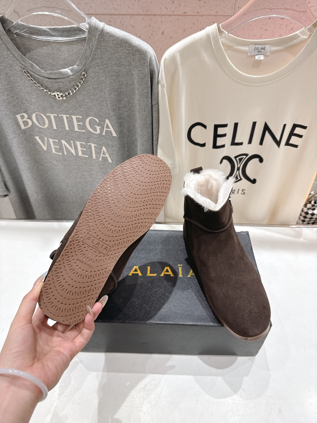 高版本出厂「ALAiA」ALA 阿莱亚F016 2025ss/秋冬·大热款平底侧拉链羊毛短靴雪地靴自带时