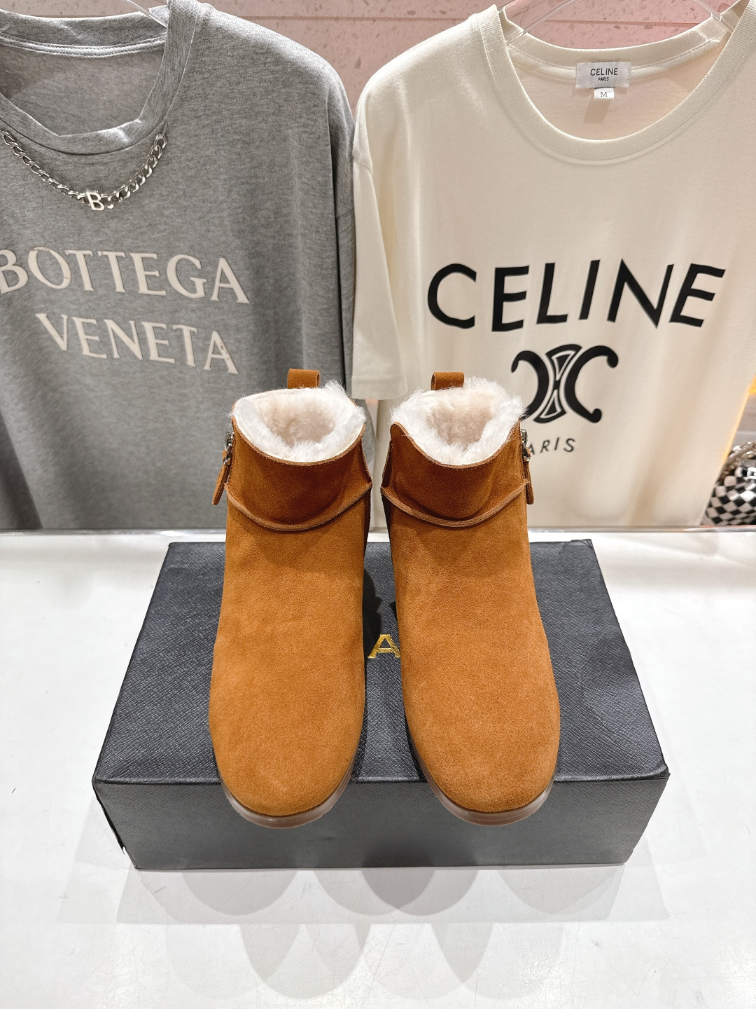 高版本出厂「ALAiA」ALA 阿莱亚F016 2025ss/秋冬·大热款平底侧拉链羊毛短靴雪地靴自带时