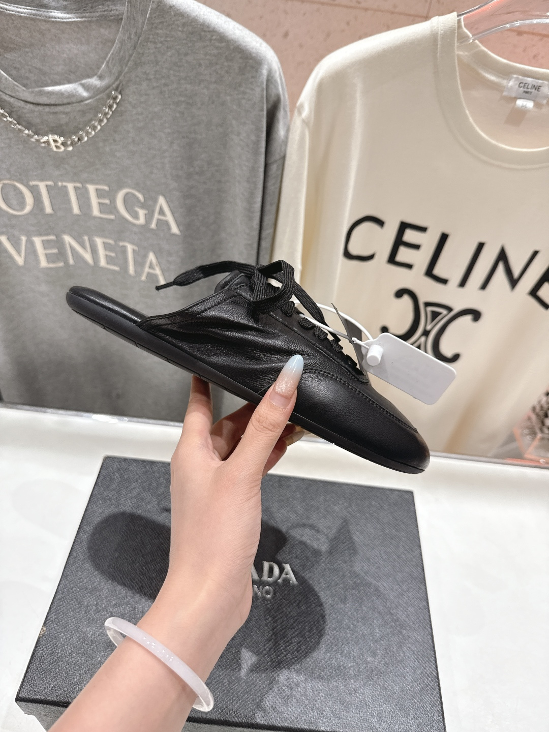 高版本出厂 Prada*普拉达P家F029 25ssfw～new新款系带半拖款玛丽珍休闲鞋芭蕾舞鞋，低调