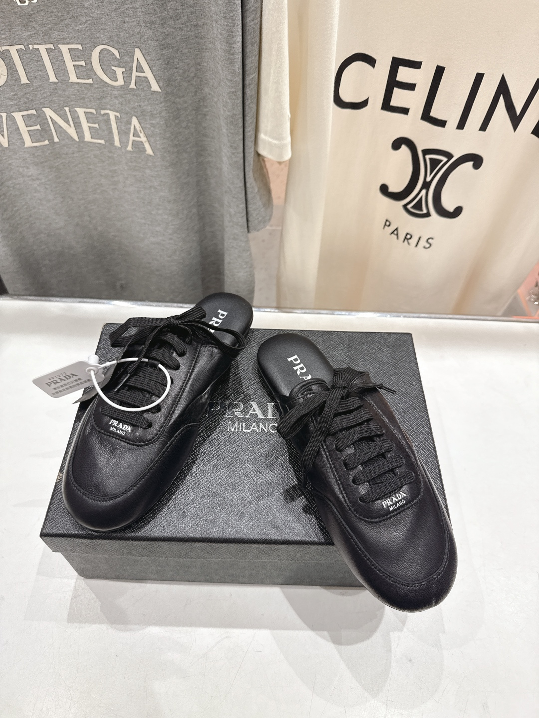 高版本出厂 Prada*普拉达P家F029 25ssfw～new新款系带半拖款玛丽珍休闲鞋芭蕾舞鞋，低调