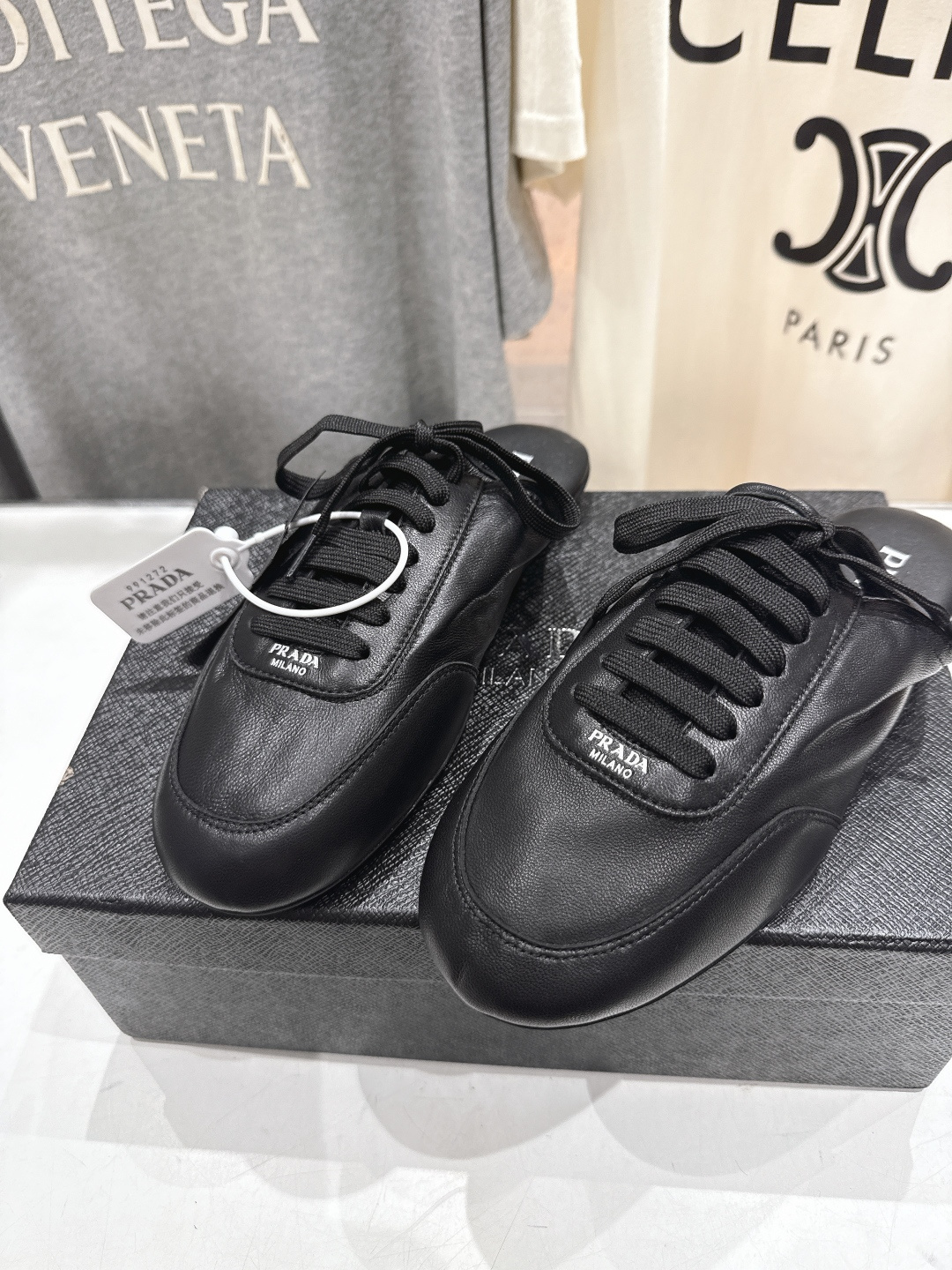 高版本出厂 Prada*普拉达P家F029 25ssfw～new新款系带半拖款玛丽珍休闲鞋芭蕾舞鞋，低调