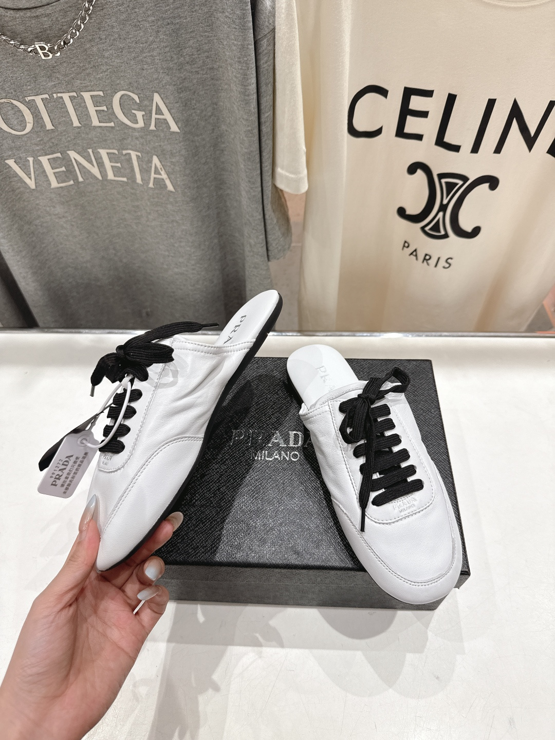 高版本出厂 Prada*普拉达P家F029 25ssfw～new新款系带半拖款玛丽珍休闲鞋芭蕾舞鞋，低调