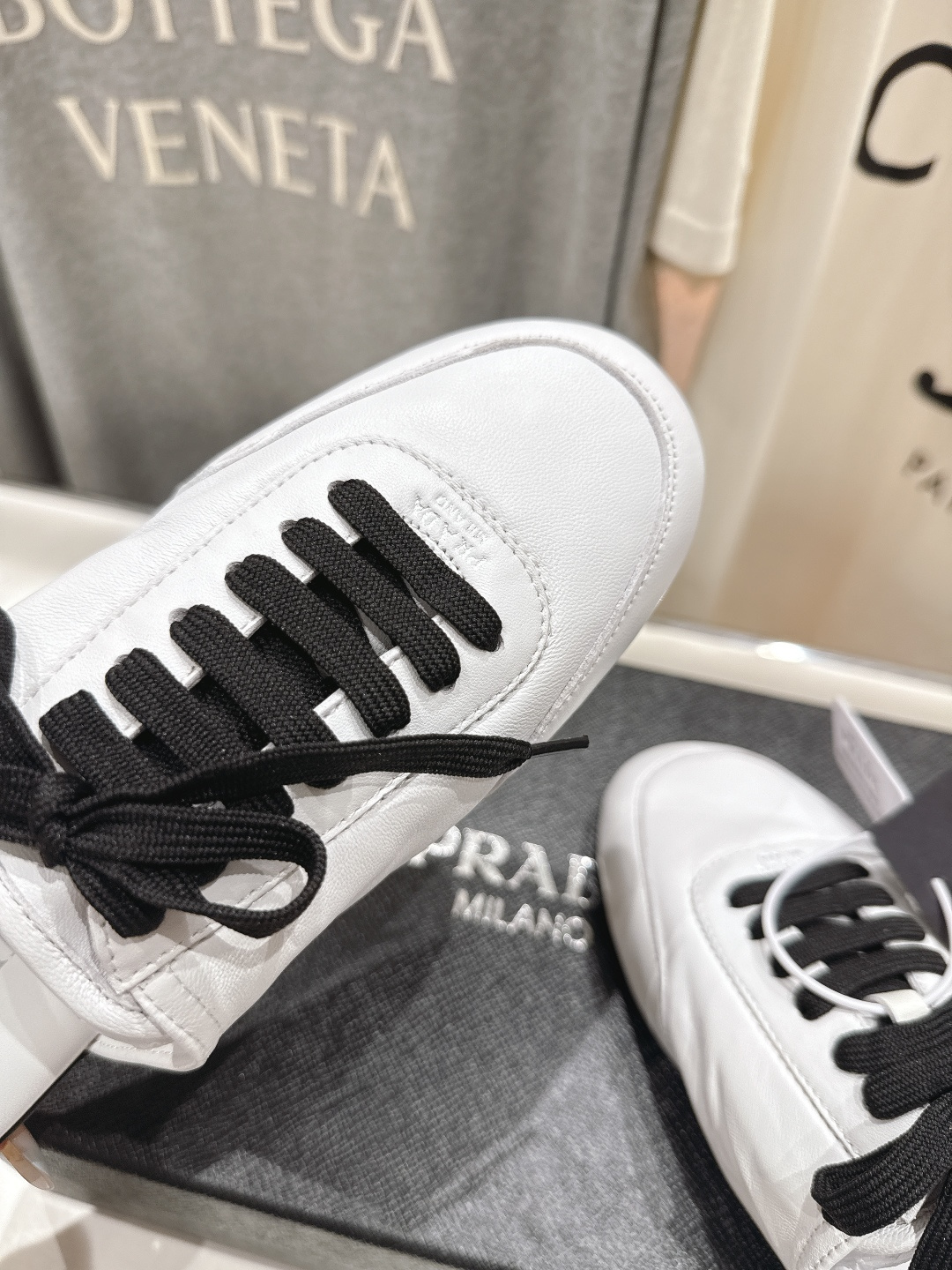 高版本出厂 Prada*普拉达P家F029 25ssfw～new新款系带半拖款玛丽珍休闲鞋芭蕾舞鞋，低调