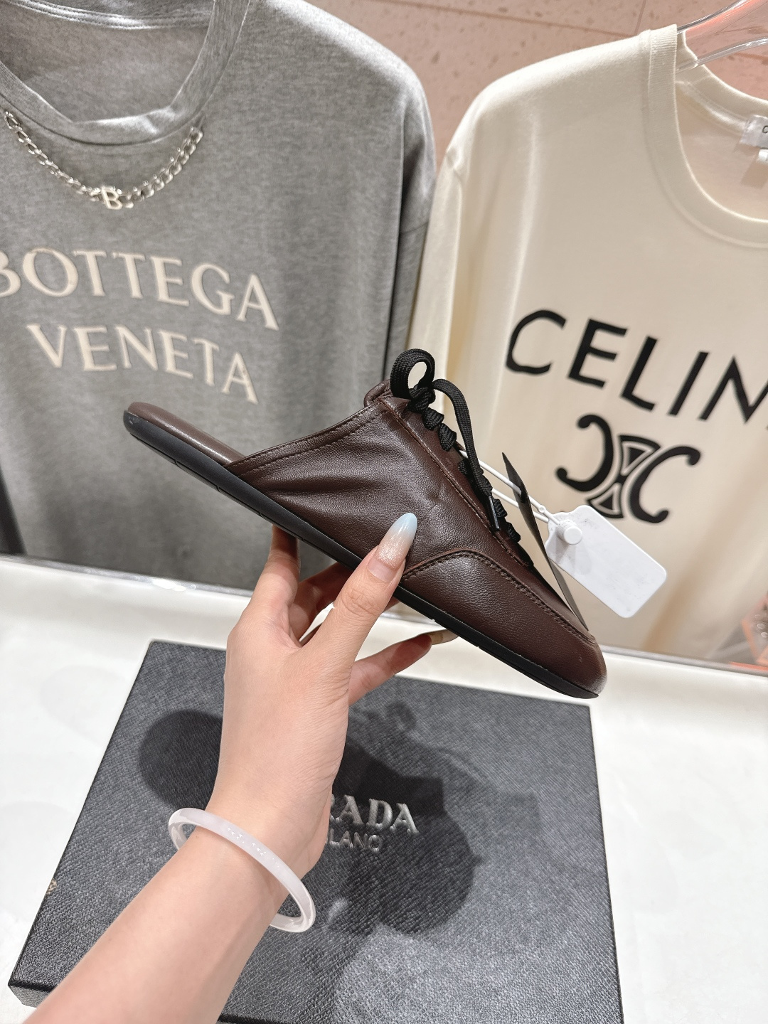 高版本出厂 Prada*普拉达P家F029 25ssfw～new新款系带半拖款玛丽珍休闲鞋芭蕾舞鞋，低调