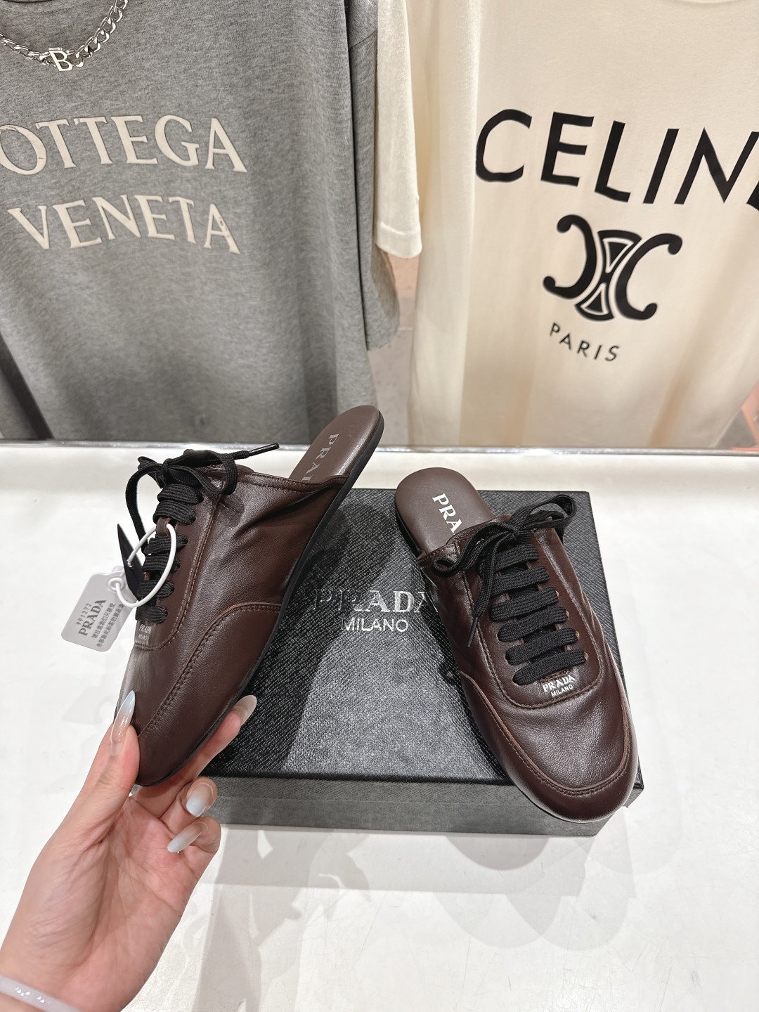 高版本出厂 Prada*普拉达P家F029 25ssfw～new新款系带半拖款玛丽珍休闲鞋芭蕾舞鞋，低调