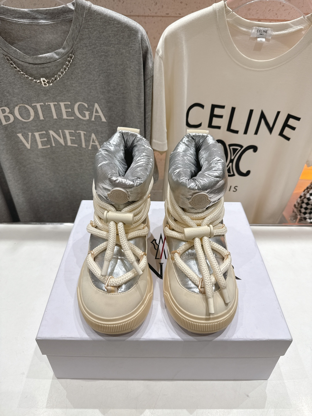 高版本出厂 Moncler/蒙口F029 2025ss秋冬最新款厚底保暖绑带短靴雪地靴奢华与功能的完美融