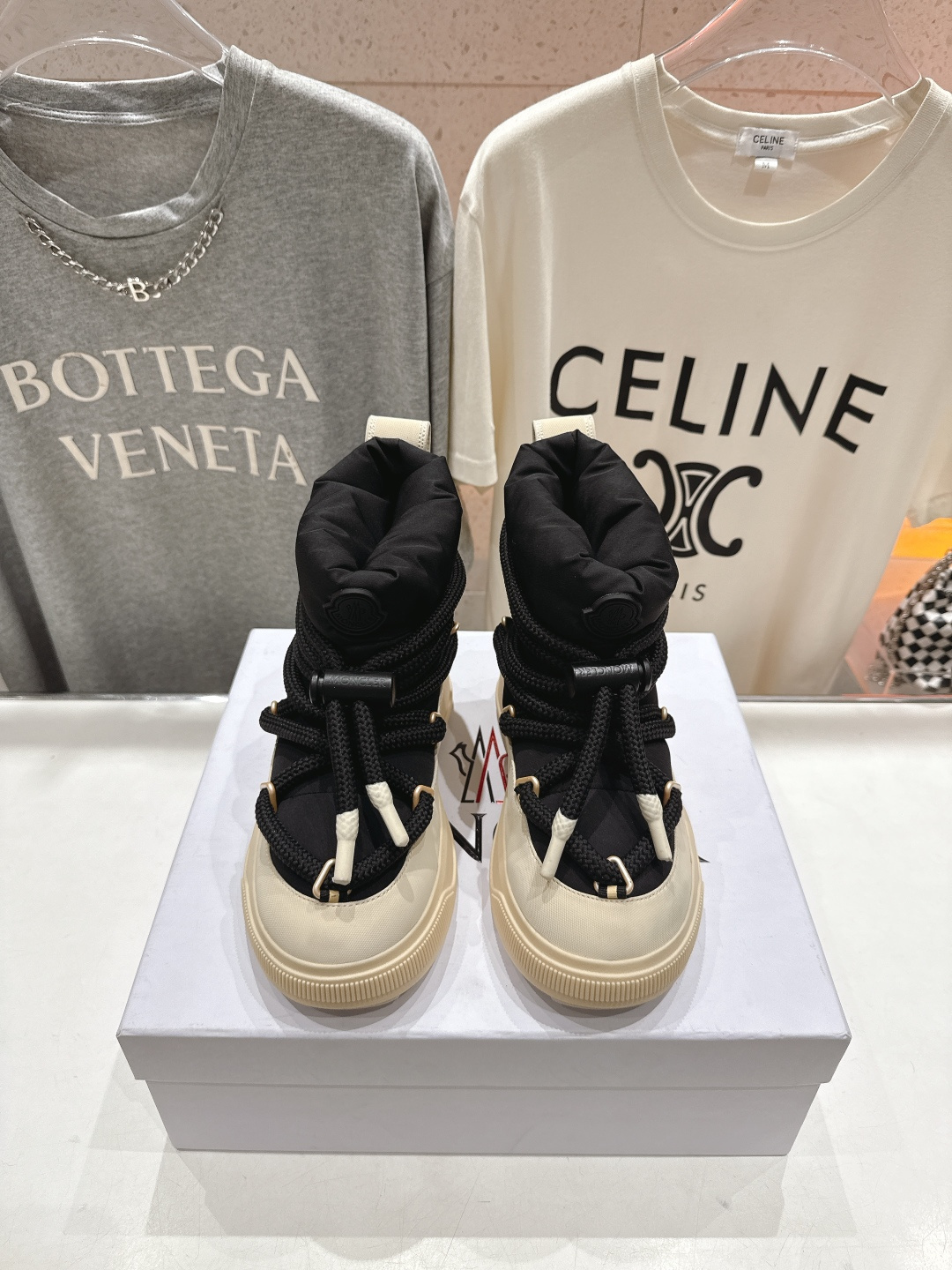 高版本出厂 Moncler/蒙口F029 2025ss秋冬最新款厚底保暖绑带短靴雪地靴奢华与功能的完美融