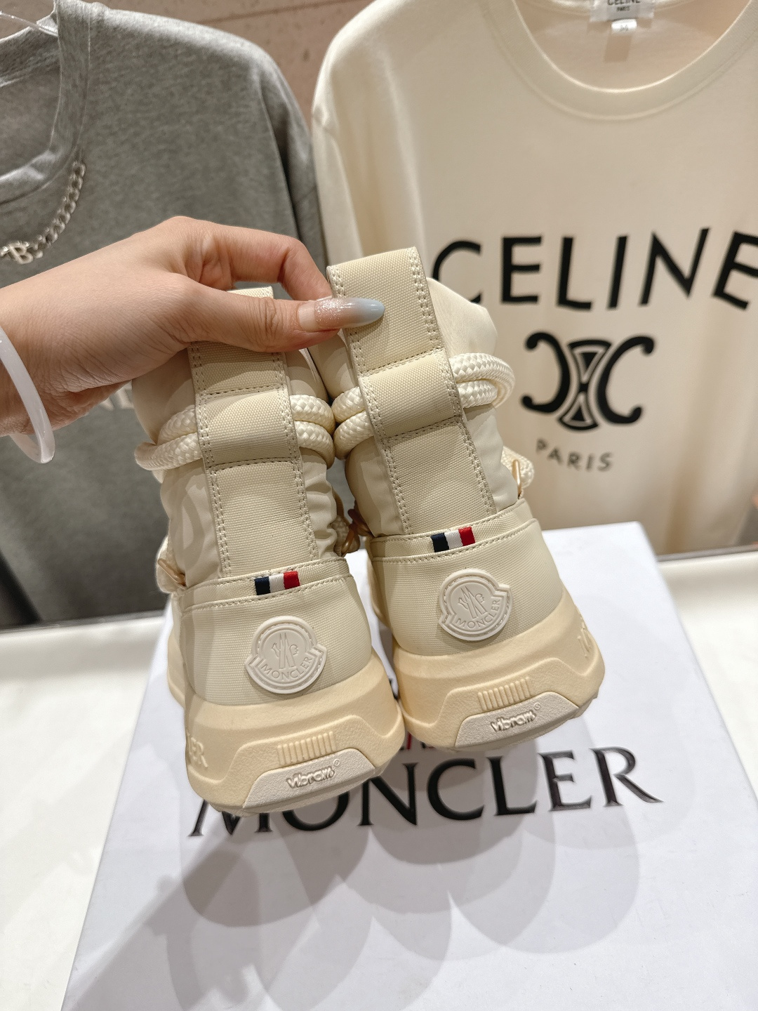 高版本出厂 Moncler/蒙口F029 2025ss秋冬最新款厚底保暖绑带短靴雪地靴奢华与功能的完美融