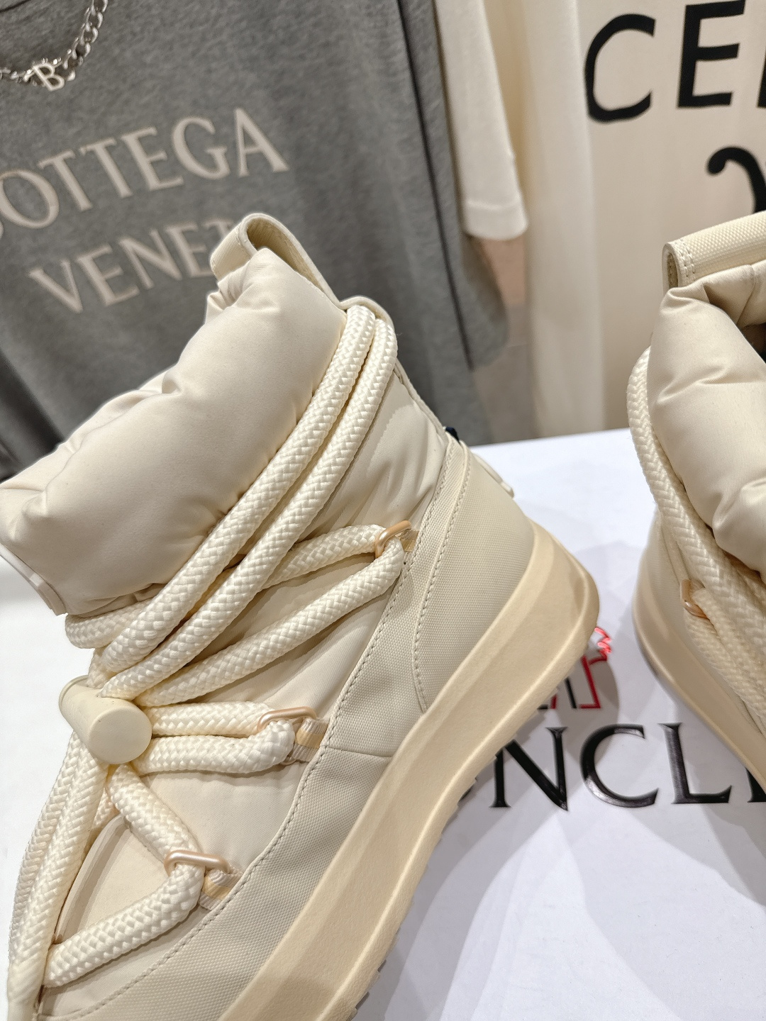 高版本出厂 Moncler/蒙口F029 2025ss秋冬最新款厚底保暖绑带短靴雪地靴奢华与功能的完美融