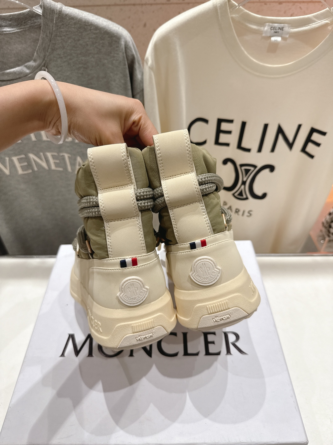 高版本出厂 Moncler/蒙口F029 2025ss秋冬最新款厚底保暖绑带短靴雪地靴奢华与功能的完美融