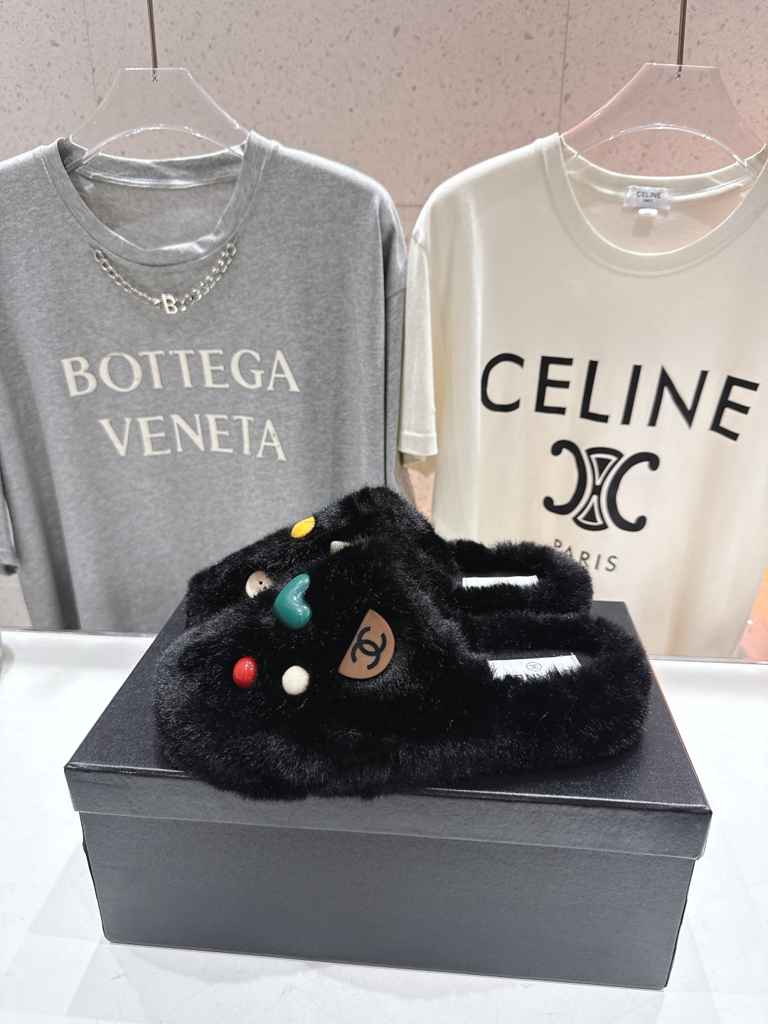 高版本出厂 官网同步.新品毛拖/顶级版本CHANEL*小香F036 2025ss独家爆款系列毛毛拖鞋！秋