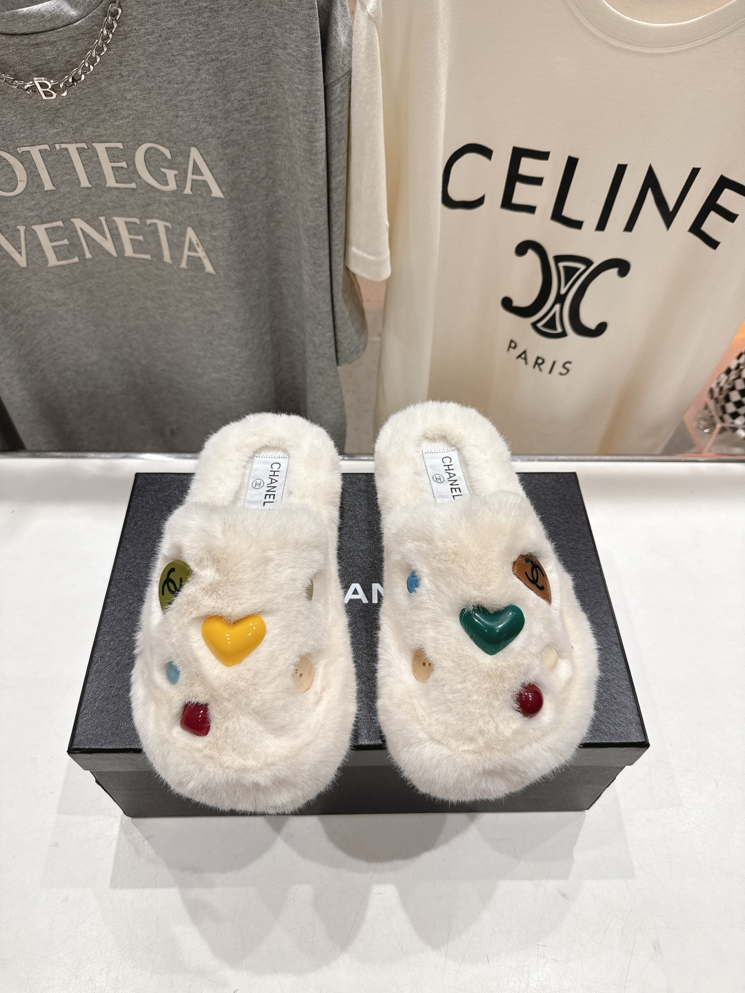 高版本出厂 官网同步.新品毛拖/顶级版本CHANEL*小香F036 2025ss独家爆款系列毛毛拖鞋！秋