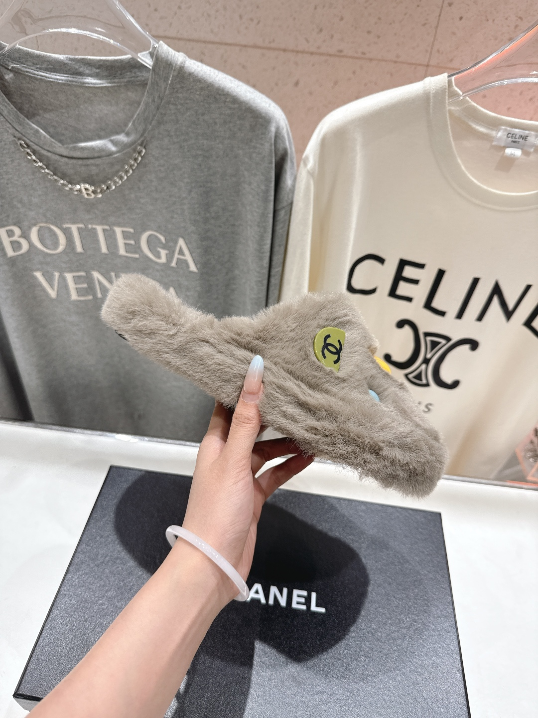 高版本出厂 官网同步.新品毛拖/顶级版本CHANEL*小香F036 2025ss独家爆款系列毛毛拖鞋！秋